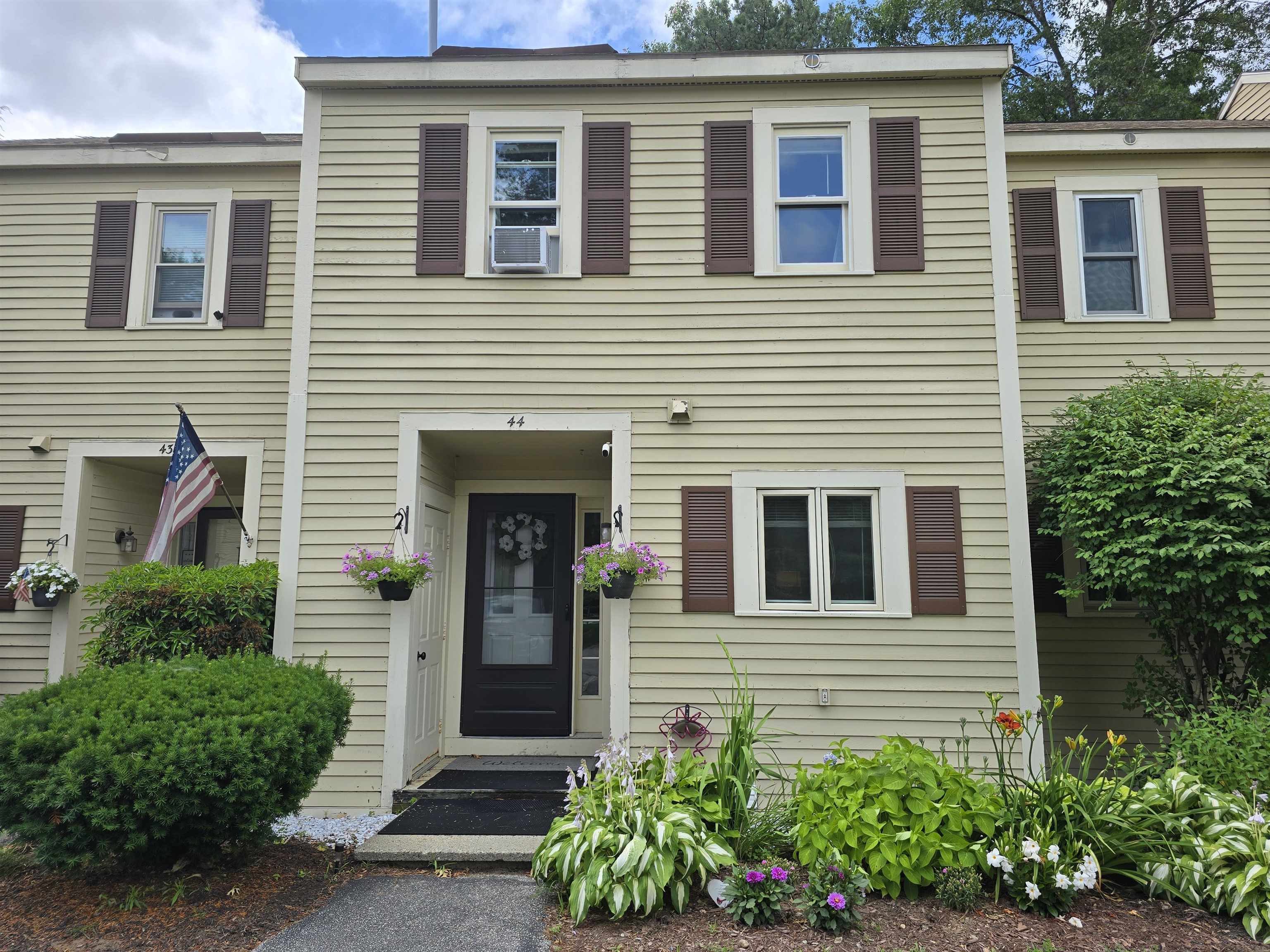 Concord, New Hampshire 03301, United States, 2 Bedrooms Bedrooms, ,2 BathroomsBathrooms,Residential,Active,191026