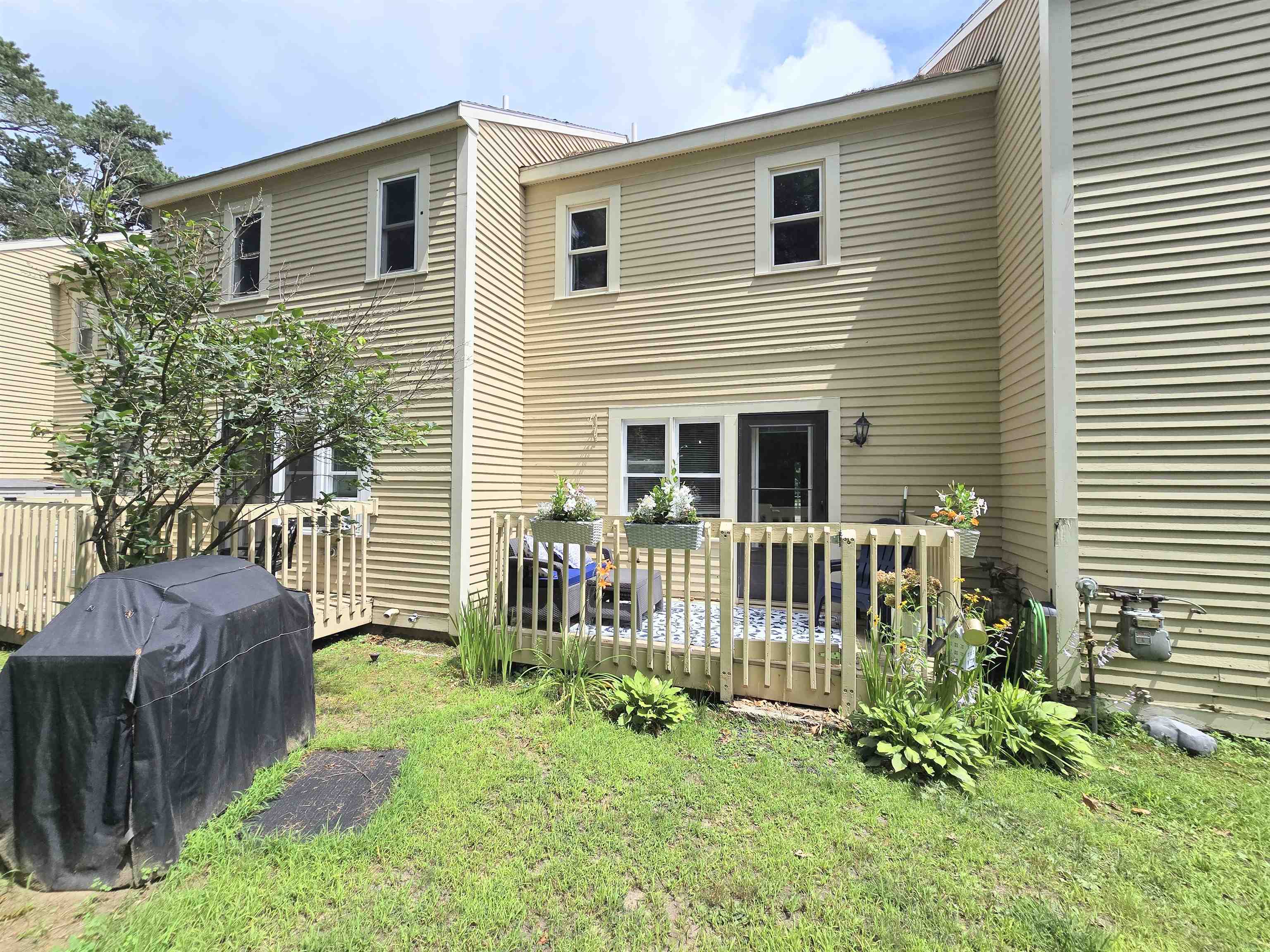 Concord, New Hampshire 03301, United States, 2 Bedrooms Bedrooms, ,2 BathroomsBathrooms,Residential,Active,191026