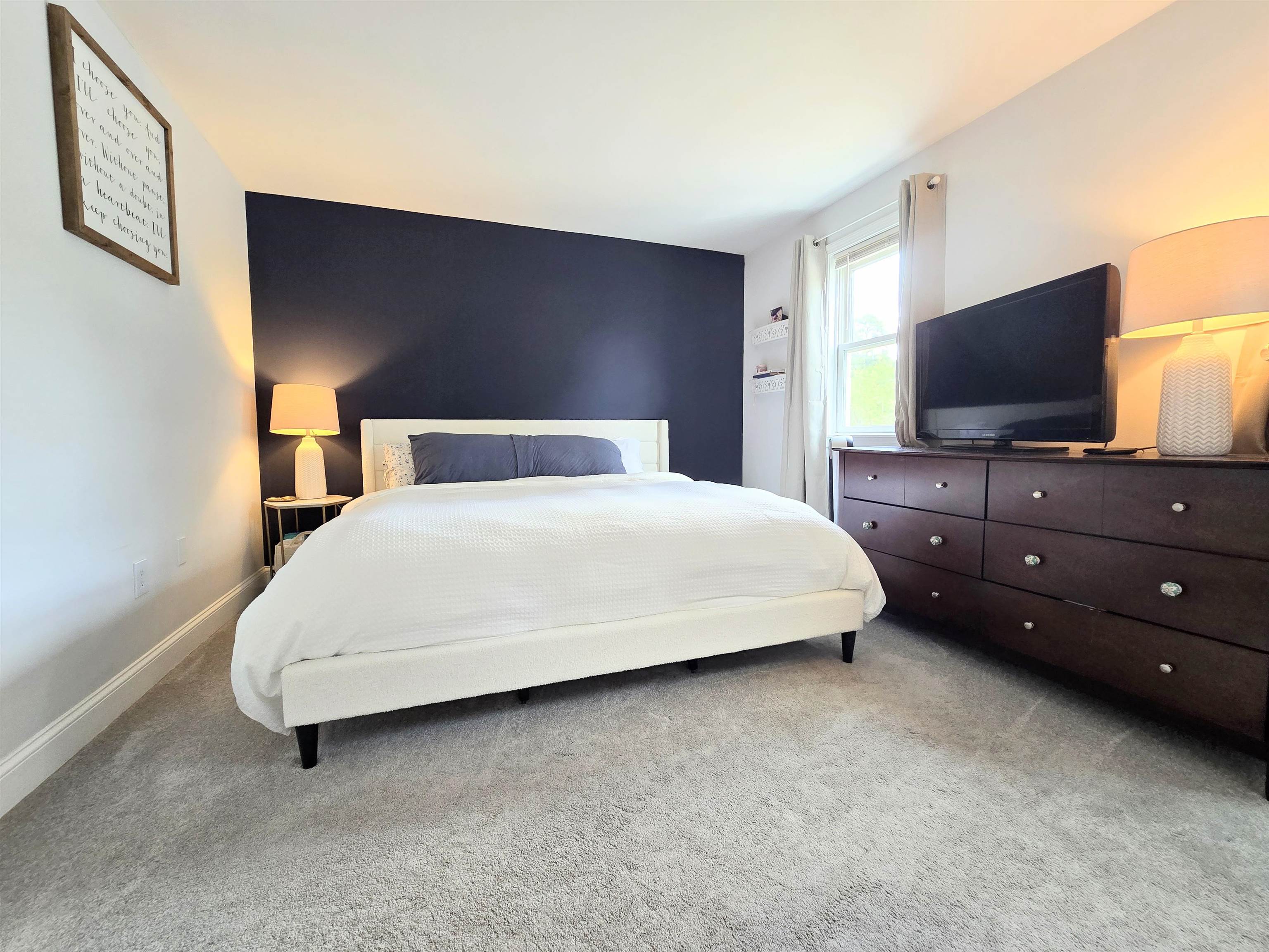 Concord, New Hampshire 03301, United States, 2 Bedrooms Bedrooms, ,2 BathroomsBathrooms,Residential,Active,191026