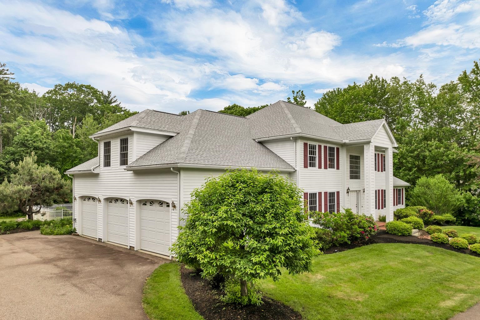 19 Knollwood Drive