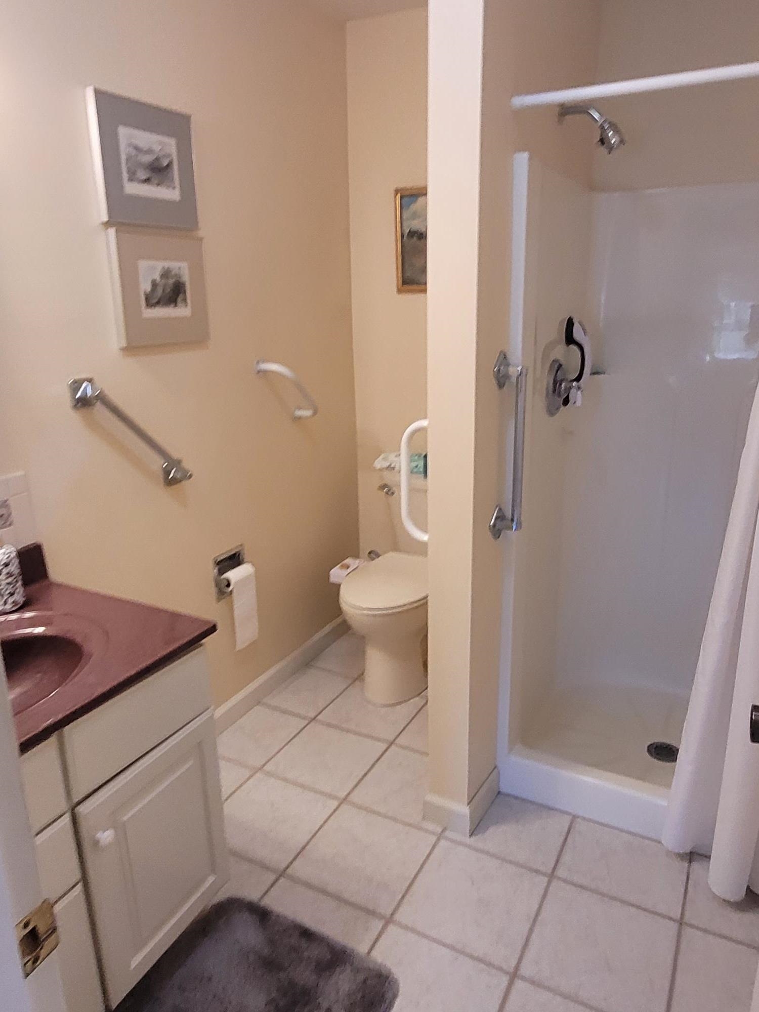 South Burlington, Vermont 05403, United States, 5 Bedrooms Bedrooms, ,4 BathroomsBathrooms,Residential,Active,96669