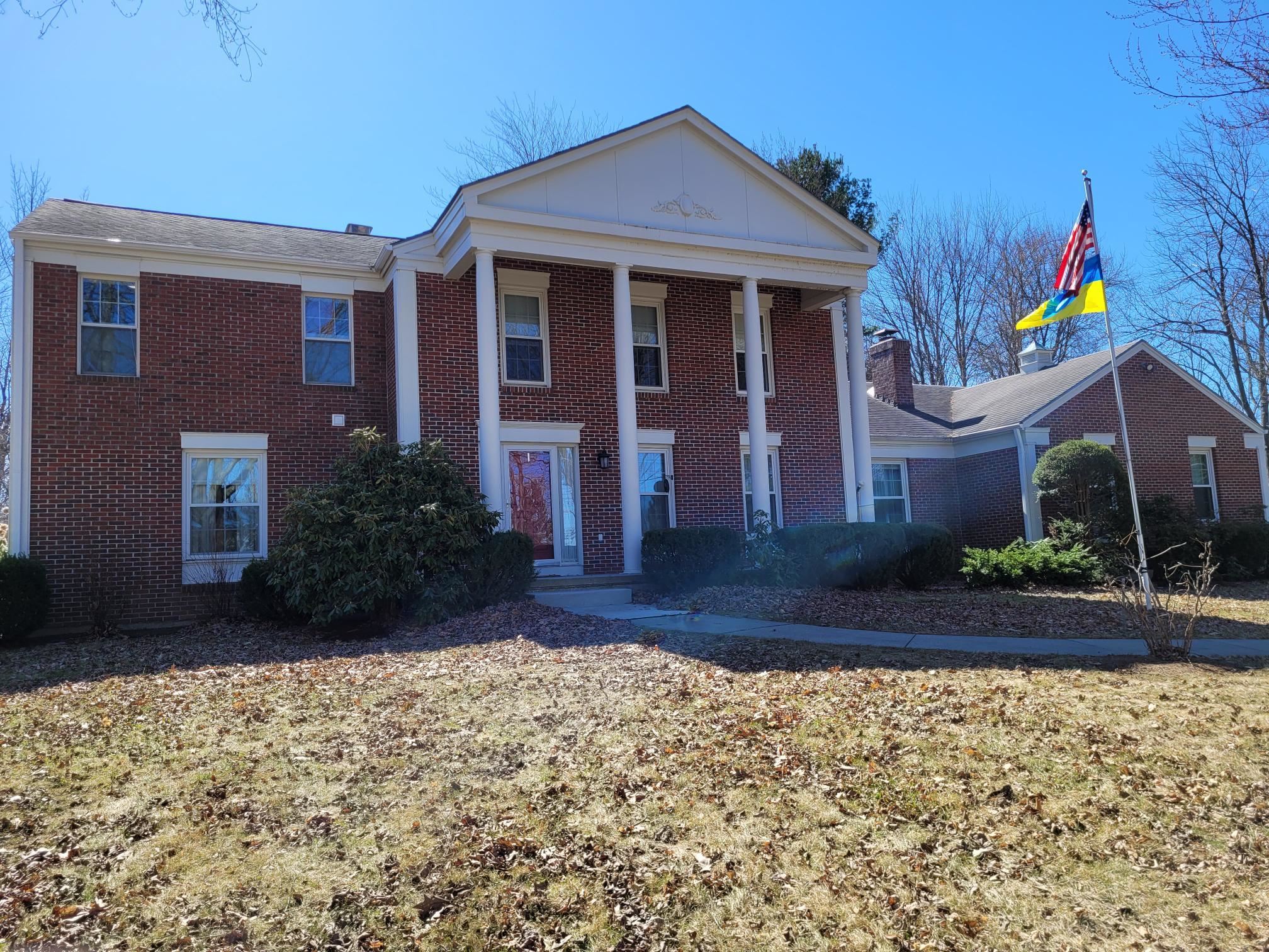 South Burlington, Vermont 05403, United States, 5 Bedrooms Bedrooms, ,4 BathroomsBathrooms,Residential,Active,96669