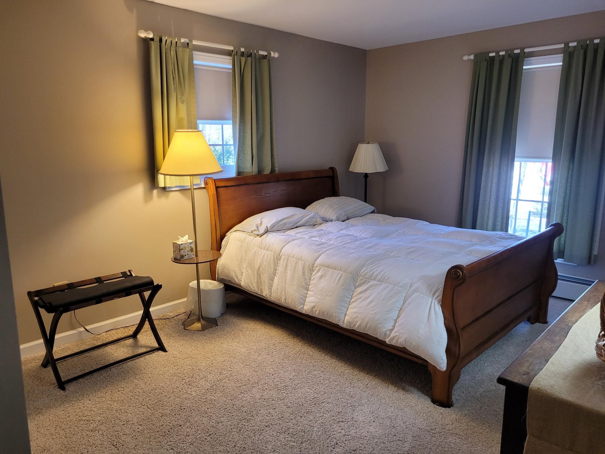 South Burlington, Vermont 05403, United States, 5 Bedrooms Bedrooms, ,4 BathroomsBathrooms,Residential,Active,96669