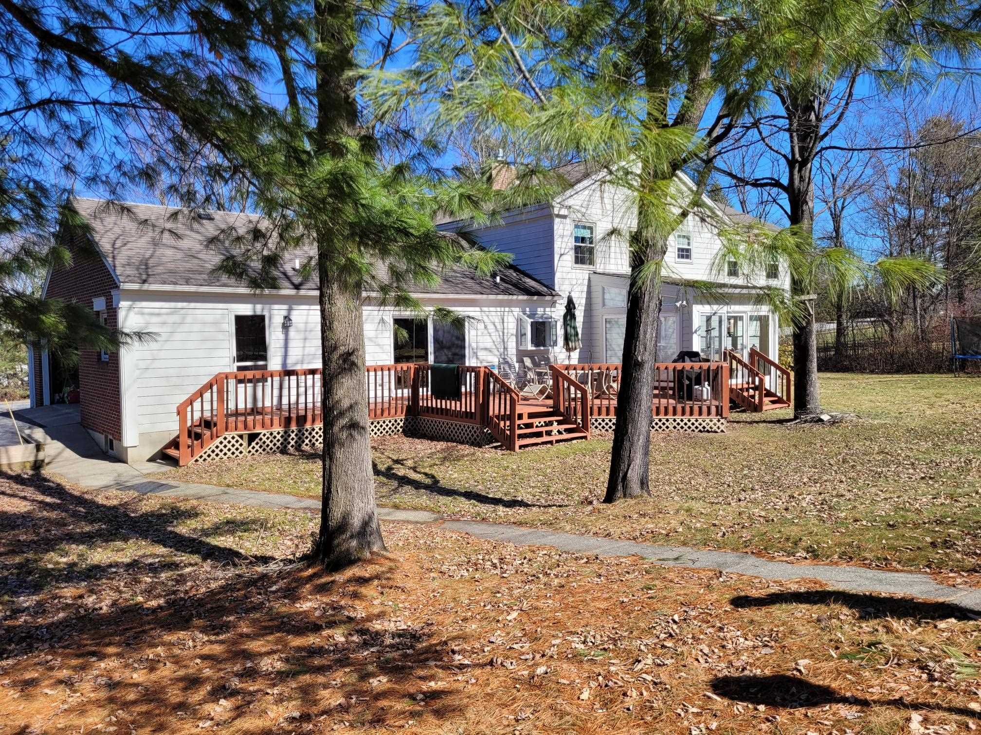 South Burlington, Vermont 05403, United States, 5 Bedrooms Bedrooms, ,4 BathroomsBathrooms,Residential,Active,96669