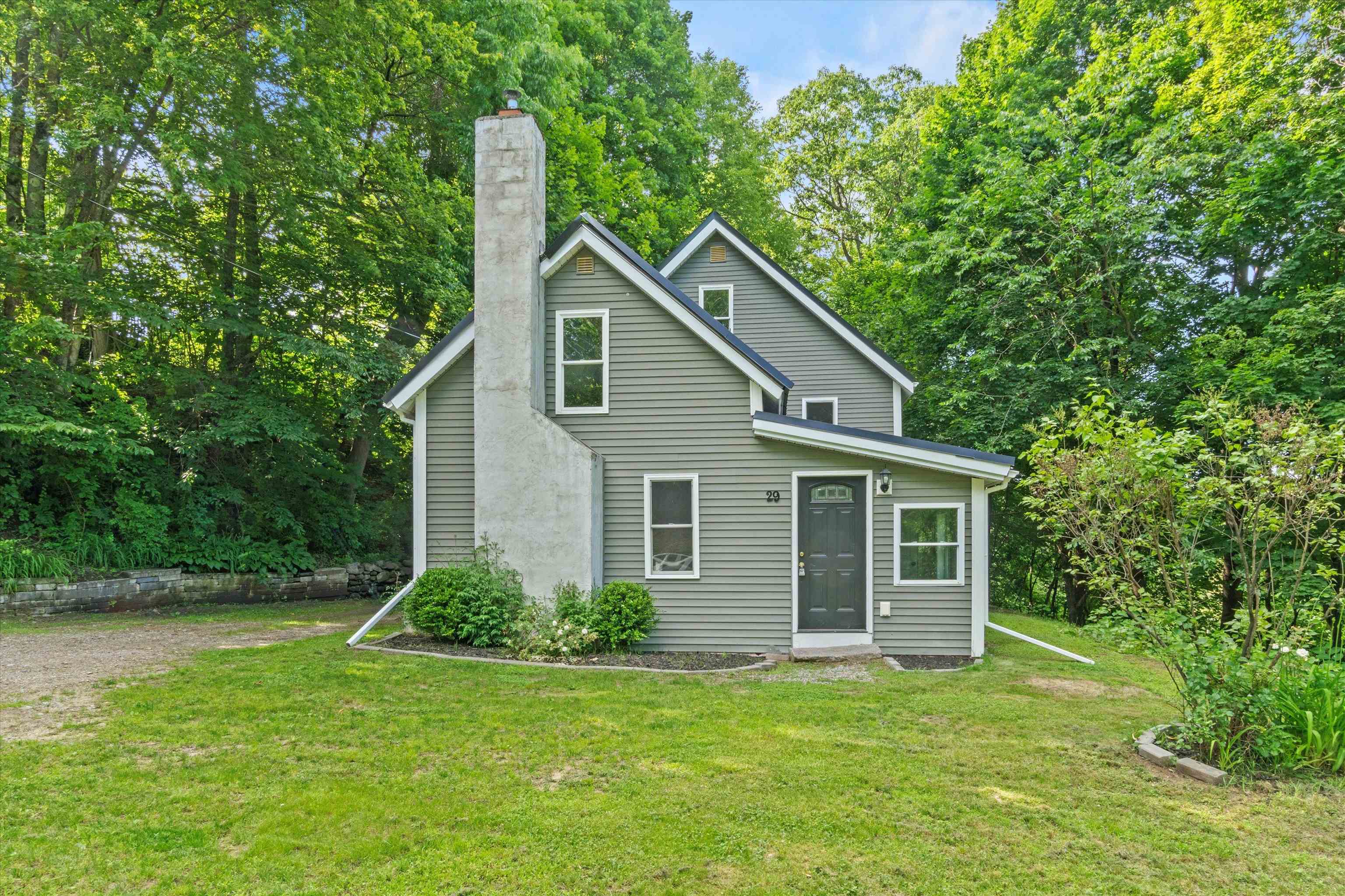 29 Summit Street