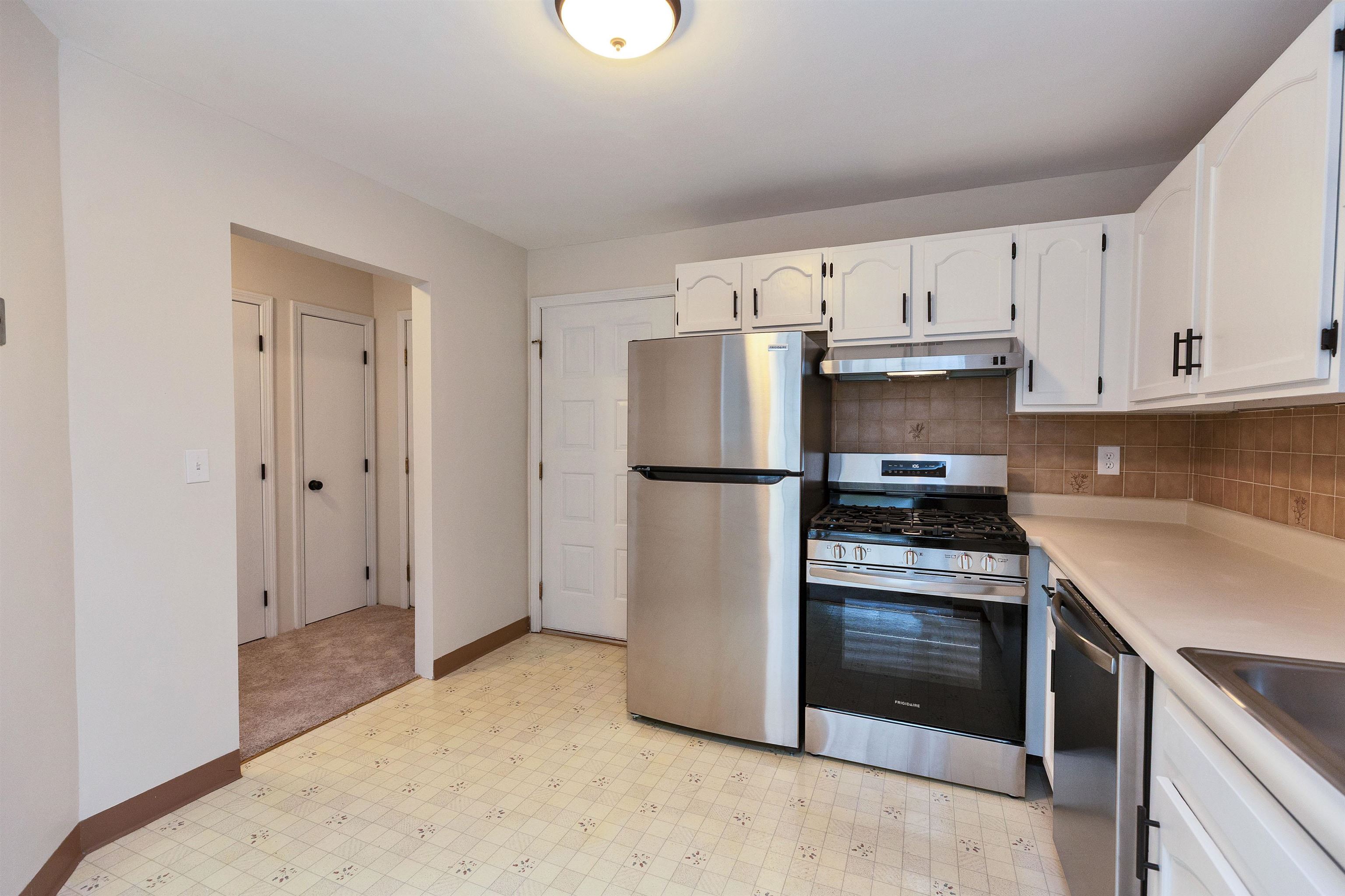 1311 Hanover Street 6