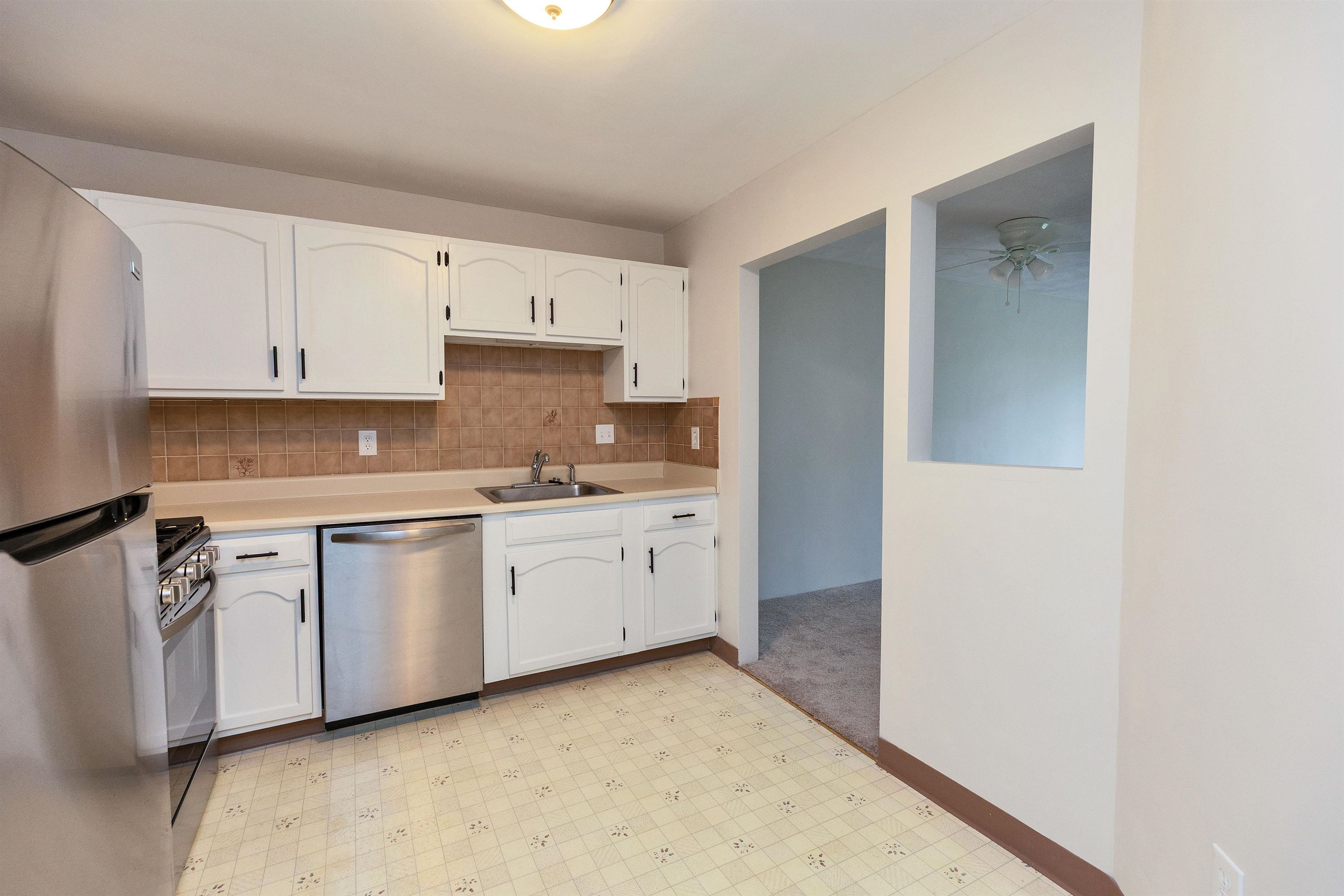 1311 Hanover Street 6