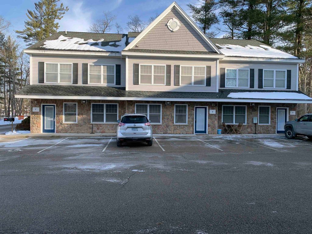 Photo of 8 Patriot Drive #8, Dover, NH 03820 (MLS # 5072590)