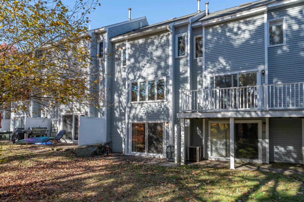 Photo of 28 Merrimack Drive, Merrimack, NH 03054 (MLS # 5067416)