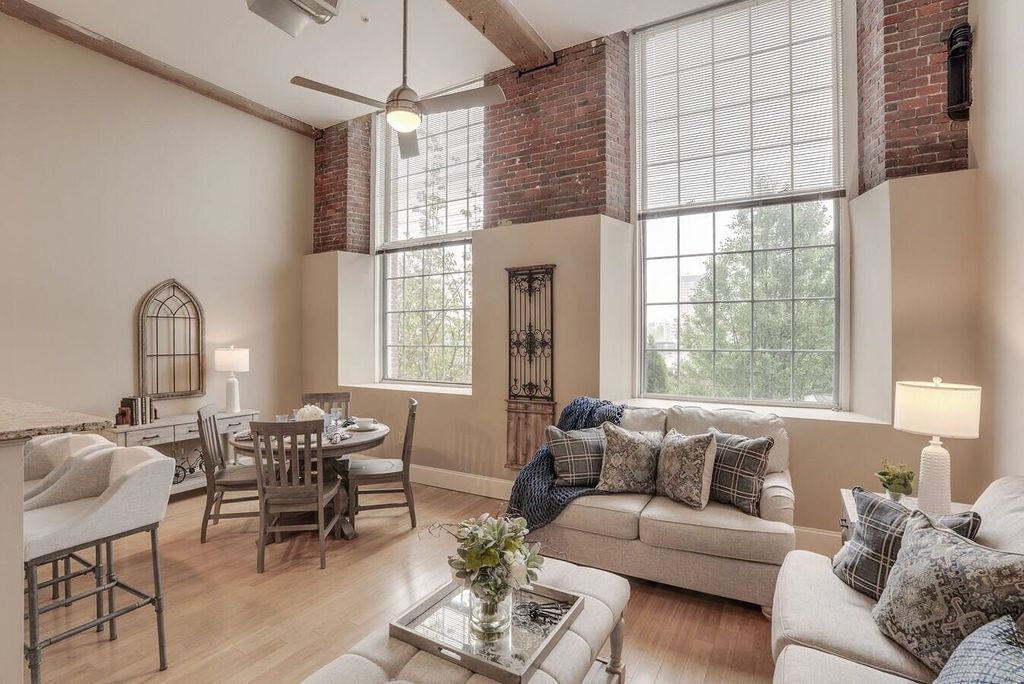 Photo of 195 McGregor Street #403, Manchester, NH 03102 (MLS # 5077576)