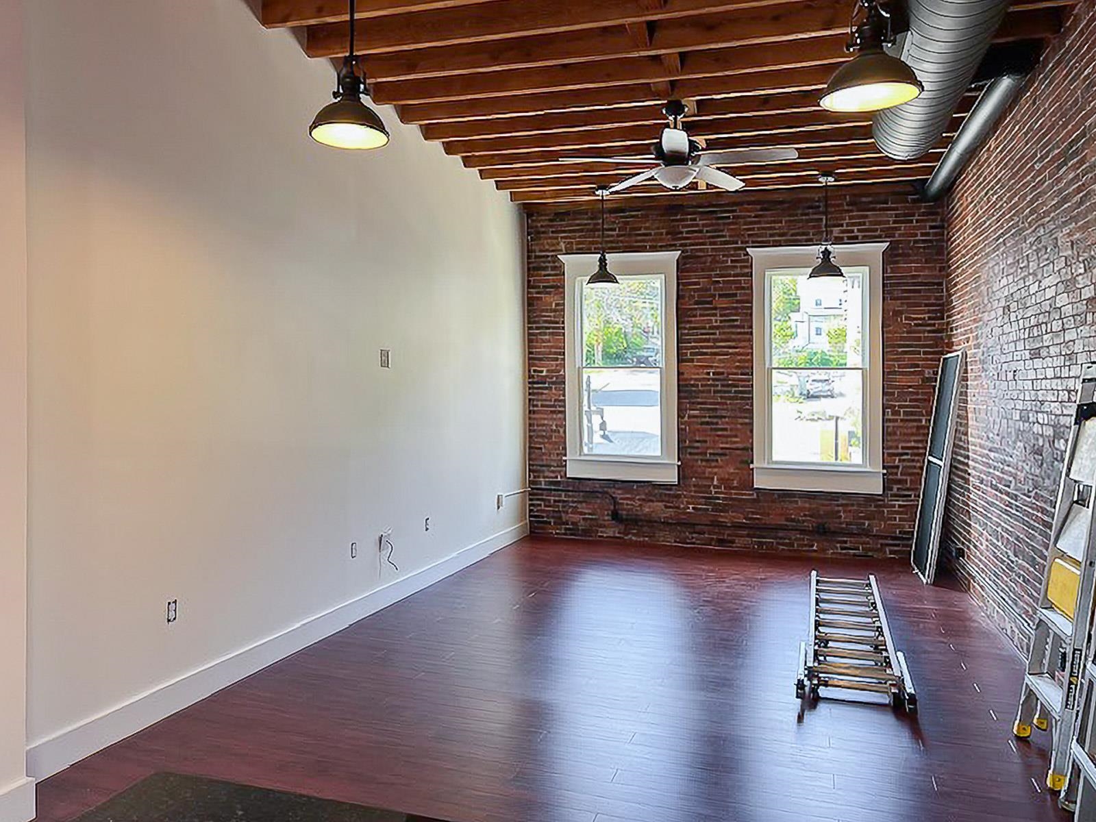 Somersworth, New Hampshire 03878, United States, 2 Bedrooms Bedrooms, ,1 BathroomBathrooms,Residential,Active,232007