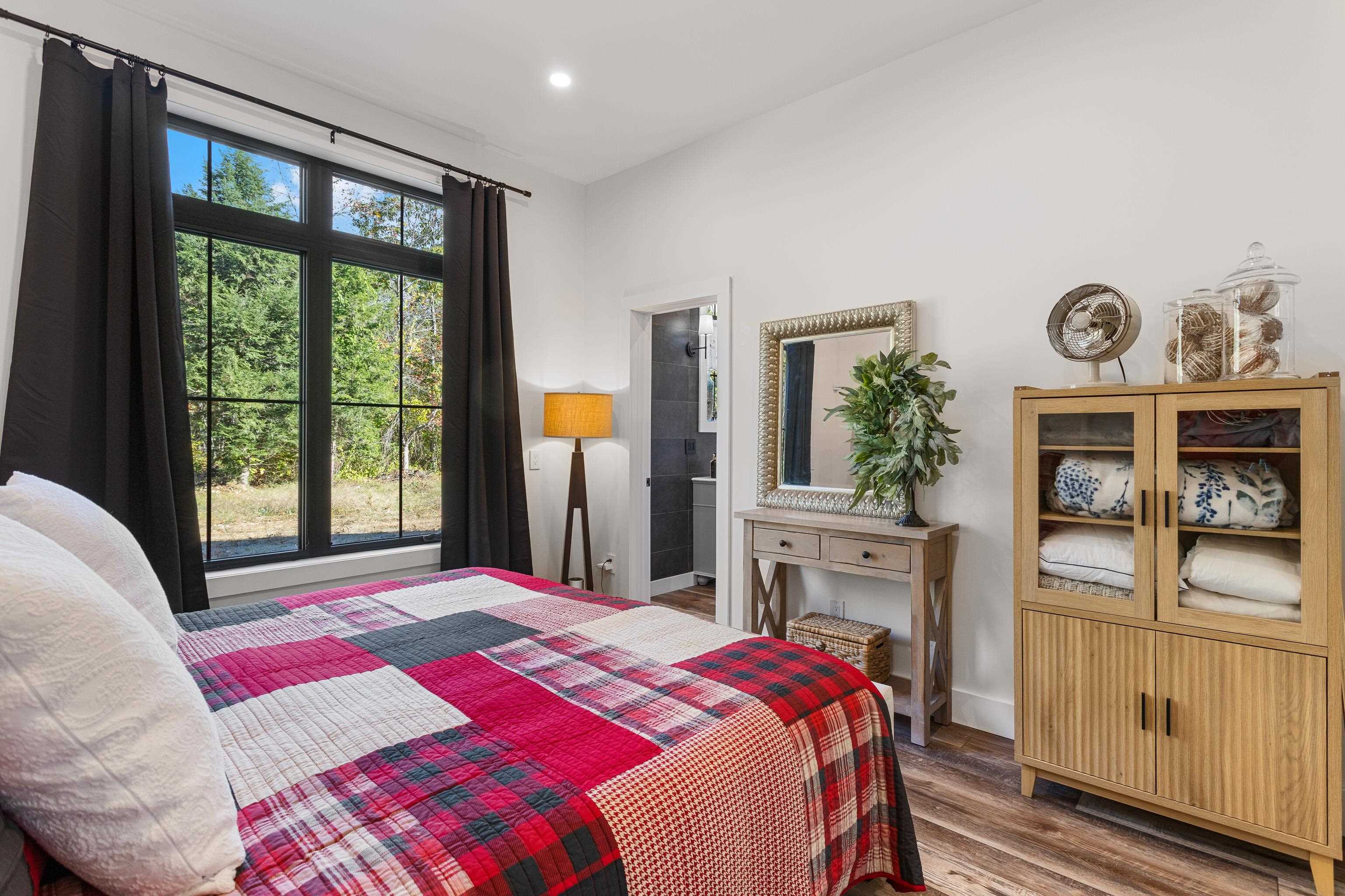 Albany, New Hampshire 03818, United States, 3 Bedrooms Bedrooms, ,3 BathroomsBathrooms,Residential,Active,226704