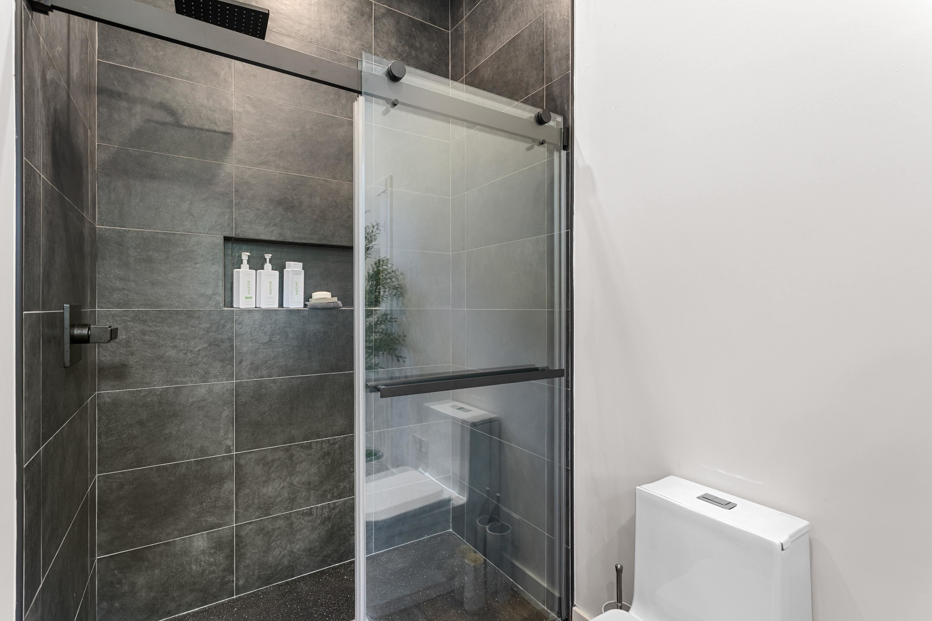 Albany, New Hampshire 03818, United States, 3 Bedrooms Bedrooms, ,3 BathroomsBathrooms,Residential,Active,226704