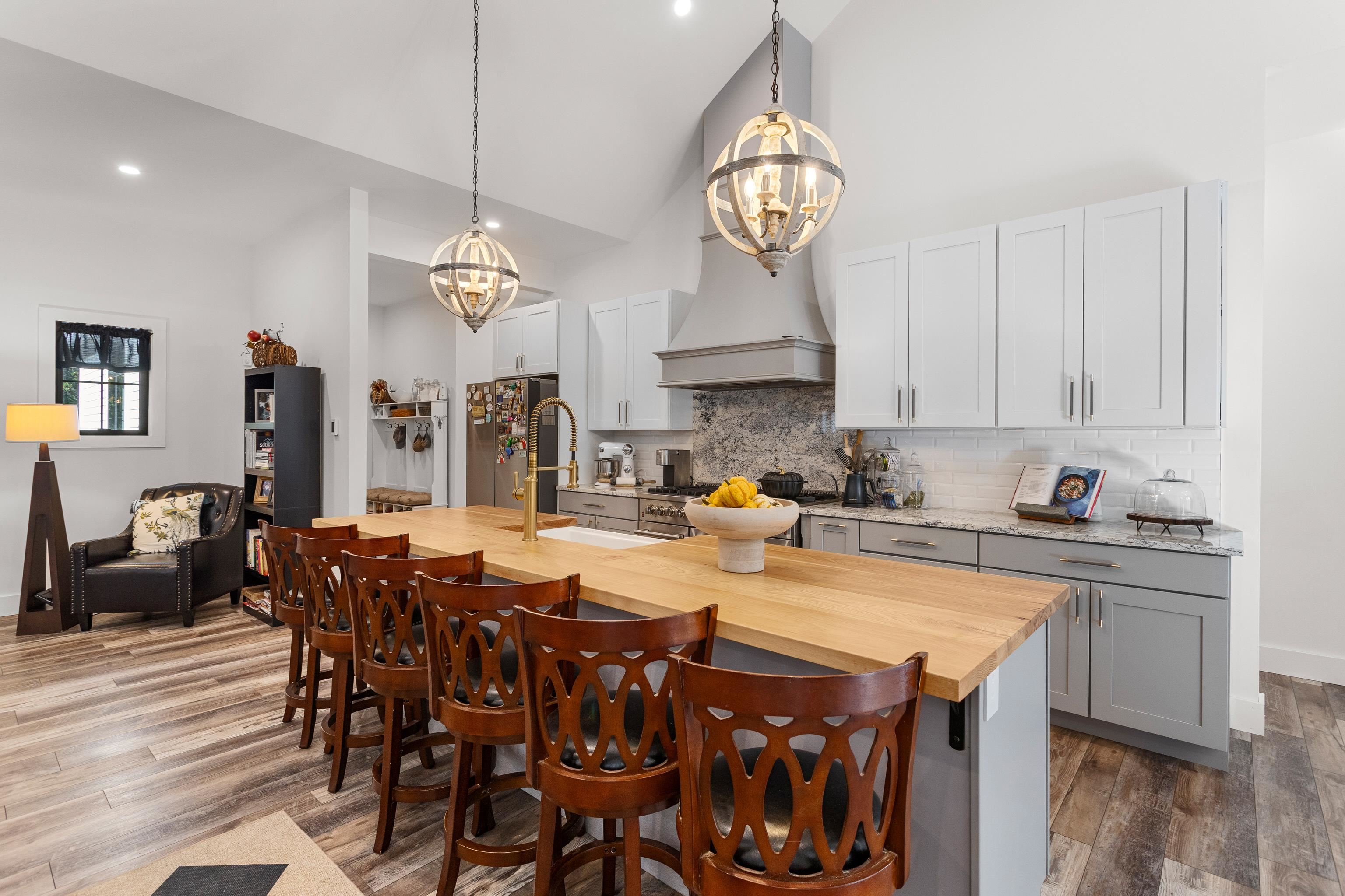 Albany, New Hampshire 03818, United States, 3 Bedrooms Bedrooms, ,3 BathroomsBathrooms,Residential,Active,226704