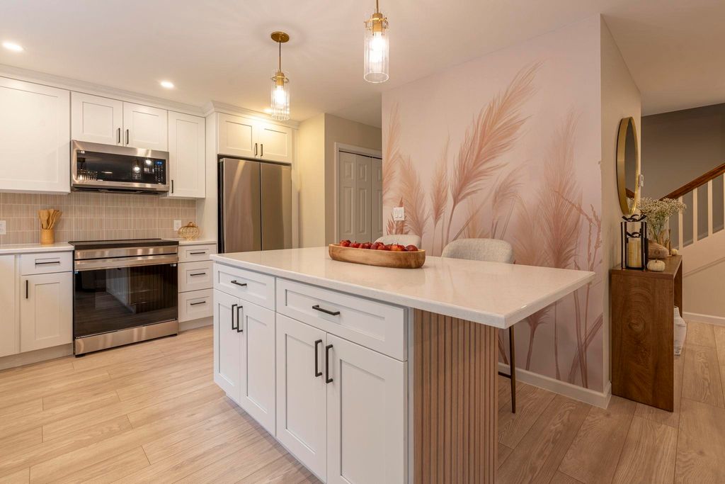 Photo of 16 Laurel Court, Nashua, NH 03062 (MLS # 5069970)