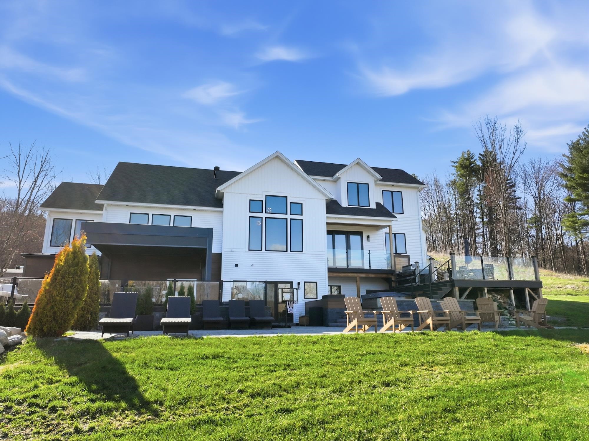 111 Lakeside Avenue
