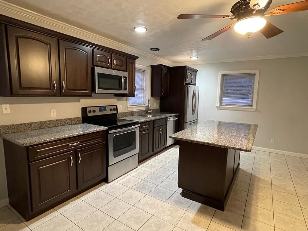 Photo of 114 Walnut Street #3, Manchester, NH 03102 (MLS # 5078960)