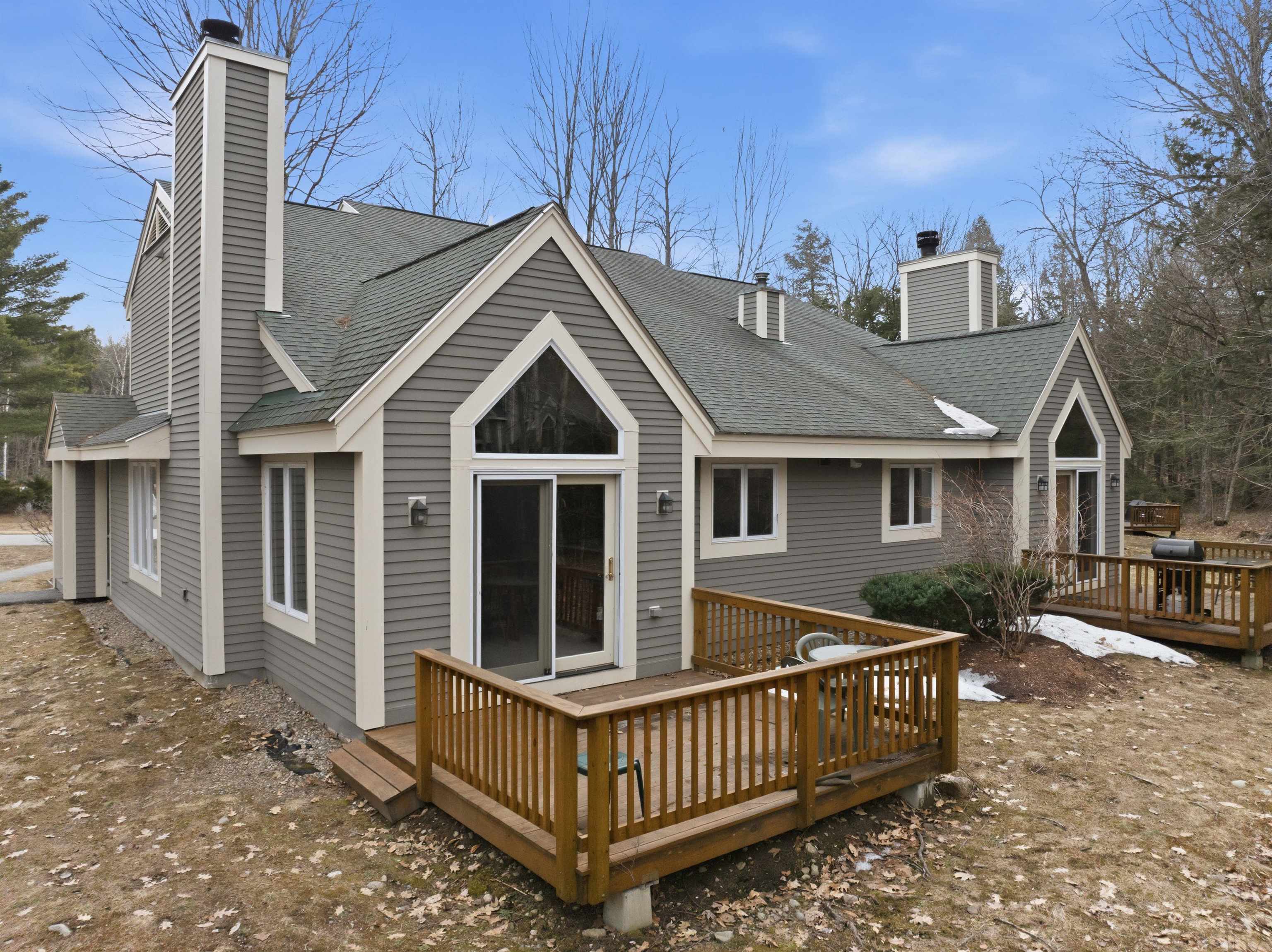 10 Mountain Brook Circle 1