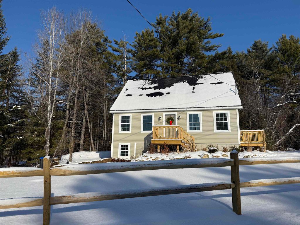 Photo of 9 Dove Lane, Canaan, NH 03741 (MLS # 5065741)