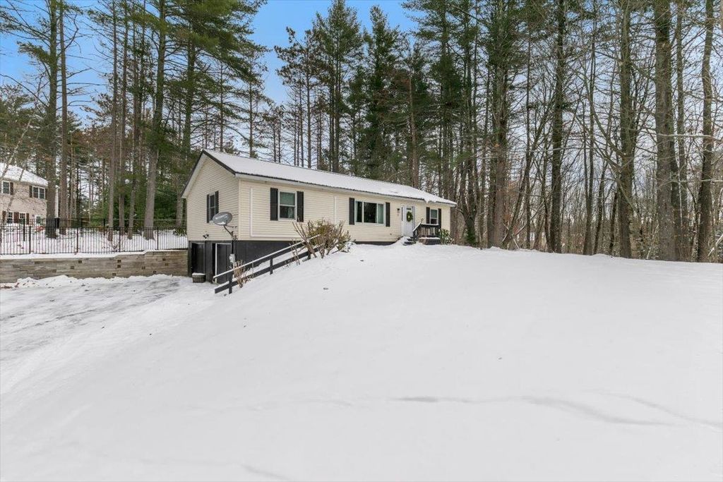 Photo of 19 James Henry Drive, Barrington, NH 03825 (MLS # 5072131)