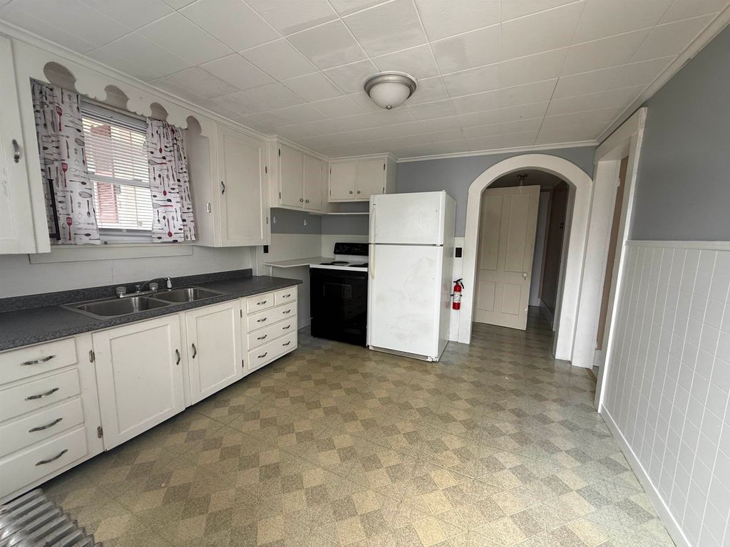 Photo of 38 Jefferson Street, Laconia, NH 03246 (MLS # 5081278)