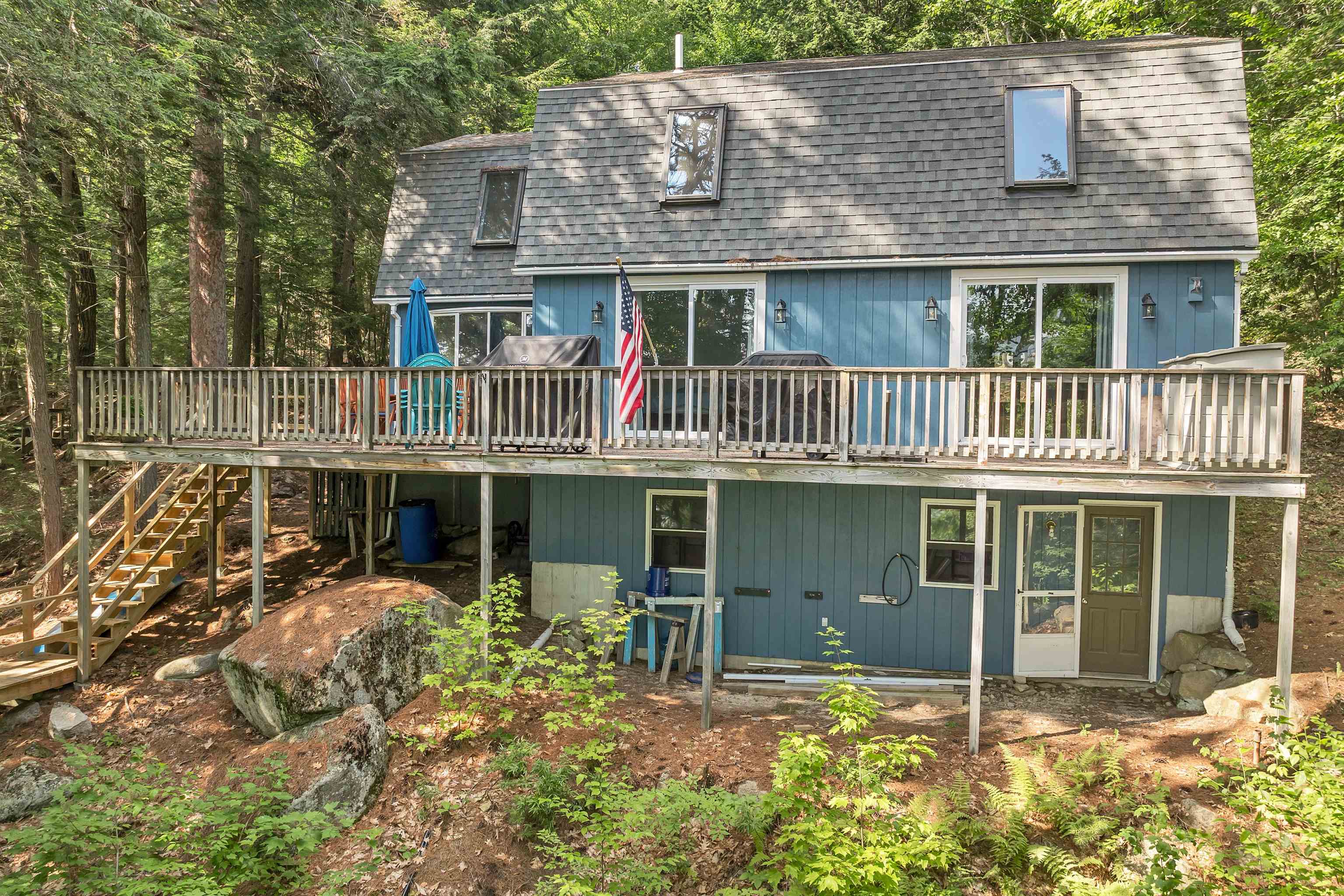 18 Brightwaters Drive