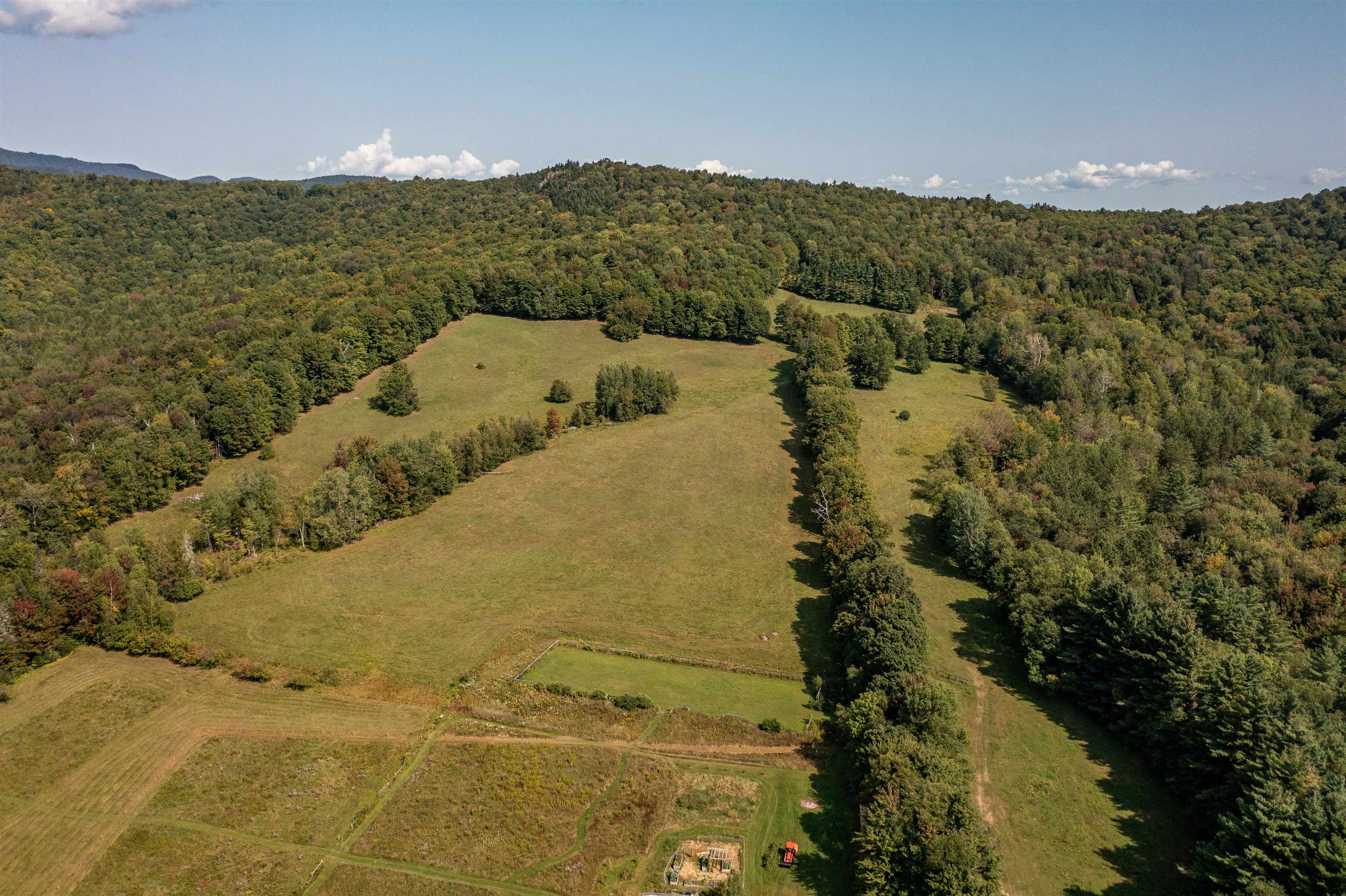 2762 Weeks Hill Road