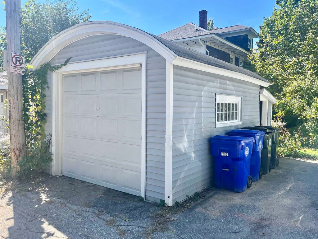 Photo of 883 Union Street, Manchester, NH 03104 (MLS # 5064859)