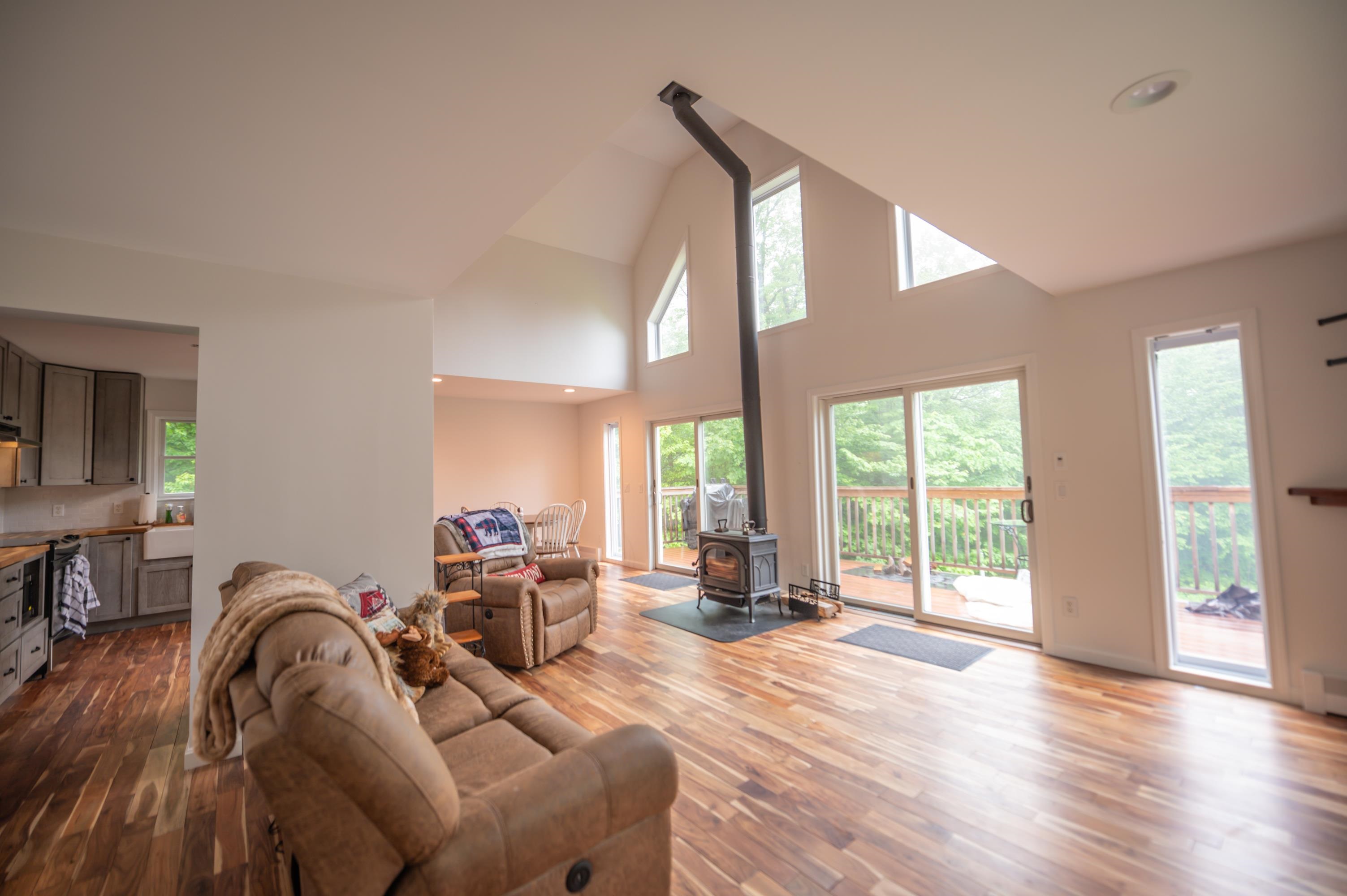 28 Lightning Ledge Way