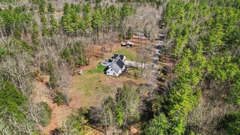 82 Folsom Road Hopkinton NH 03229