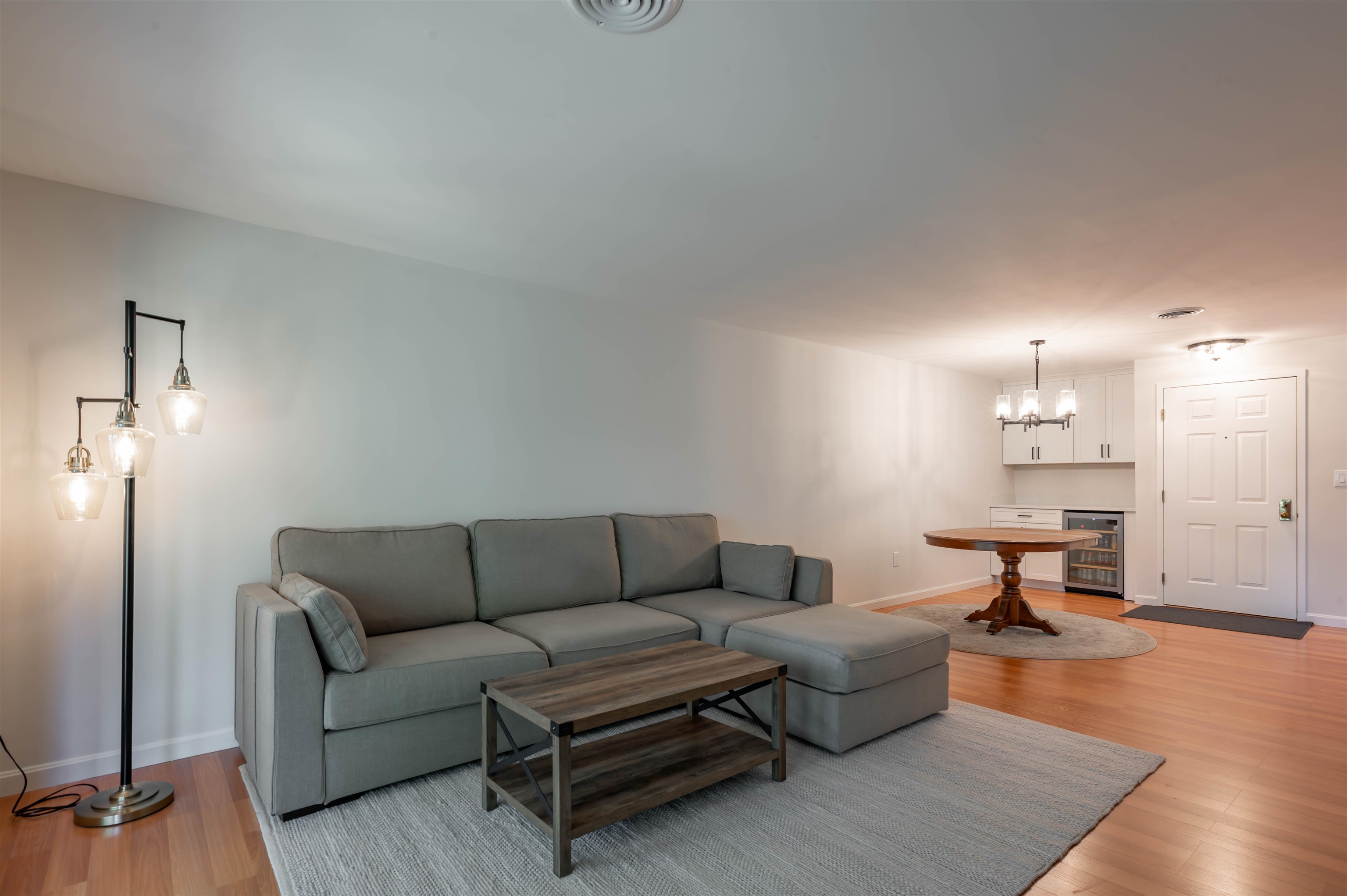 11 Bartemus Trail 207
