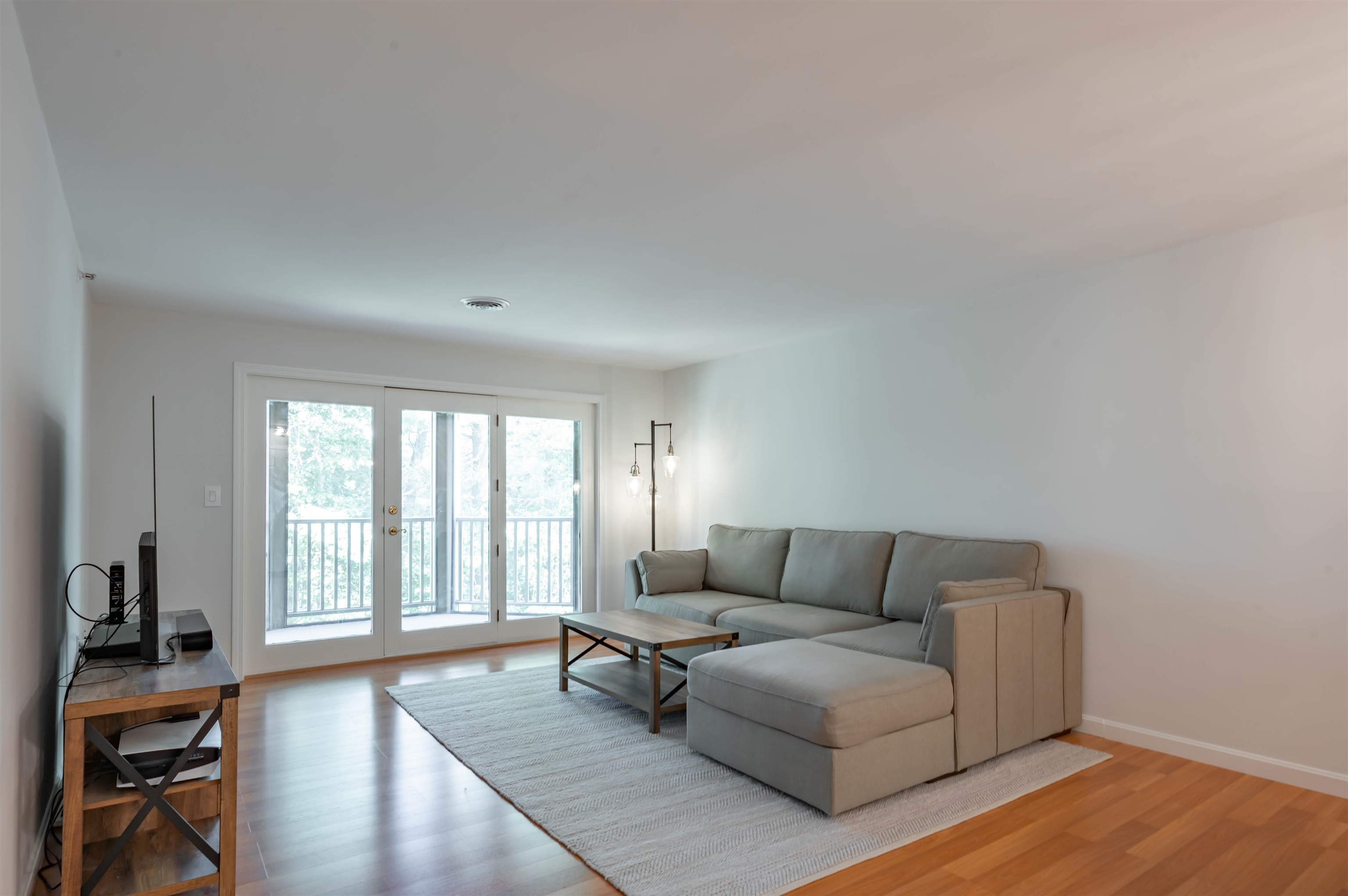 11 Bartemus Trail 207