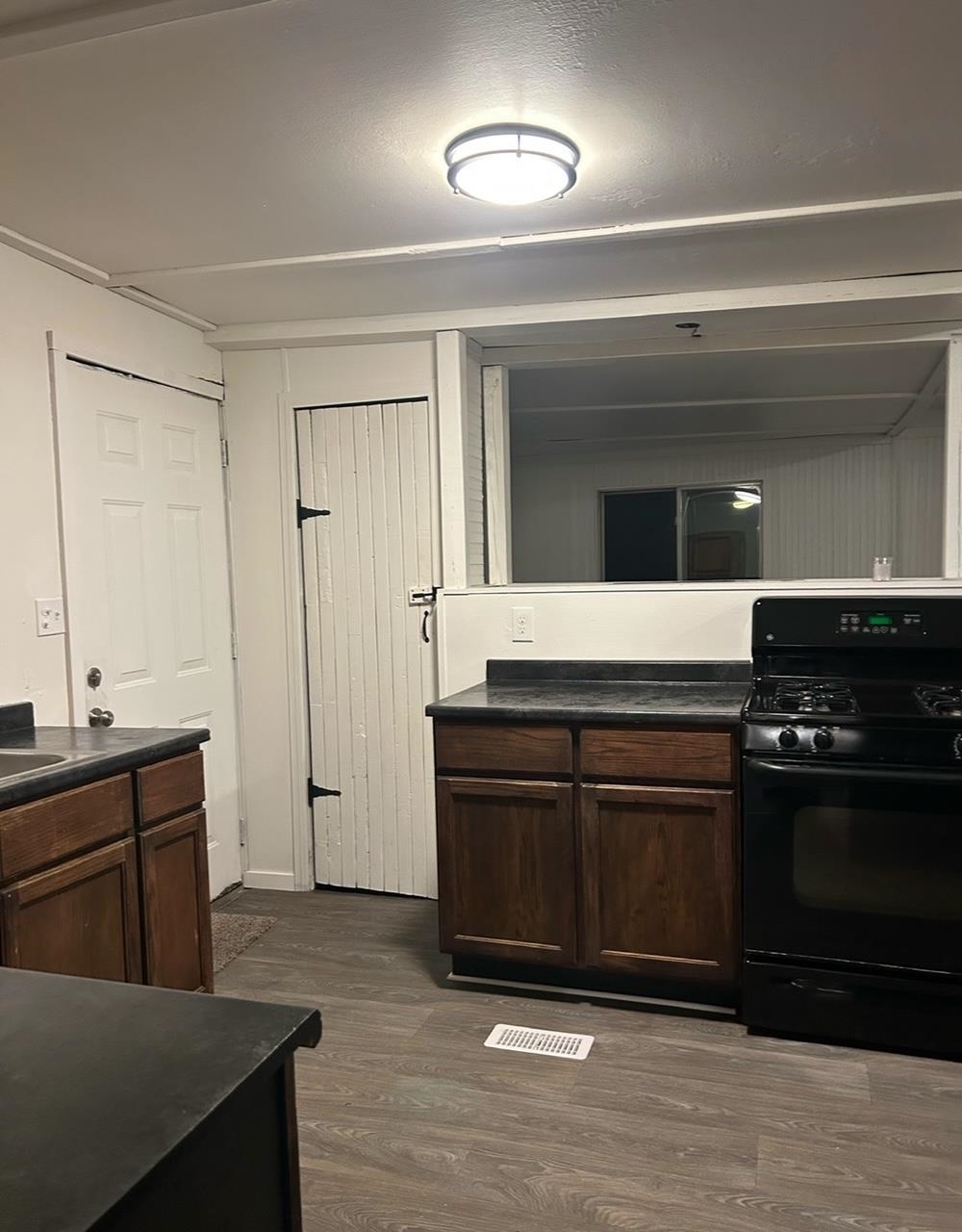 10 Pleasant Street