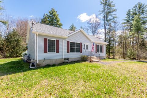 Photo of 39 Winwood Drive, Barnstead, NH 03225 (MLS # 5089148)