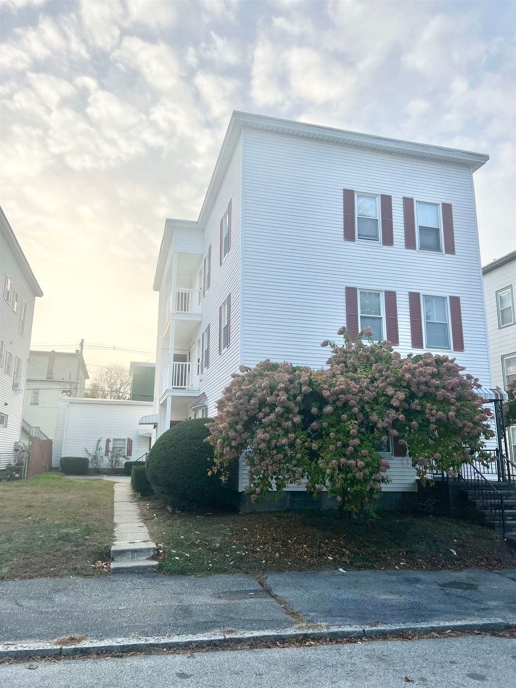 Photo of 578 Dubuque Street #3, Manchester, NH 03102 (MLS # 5065755)