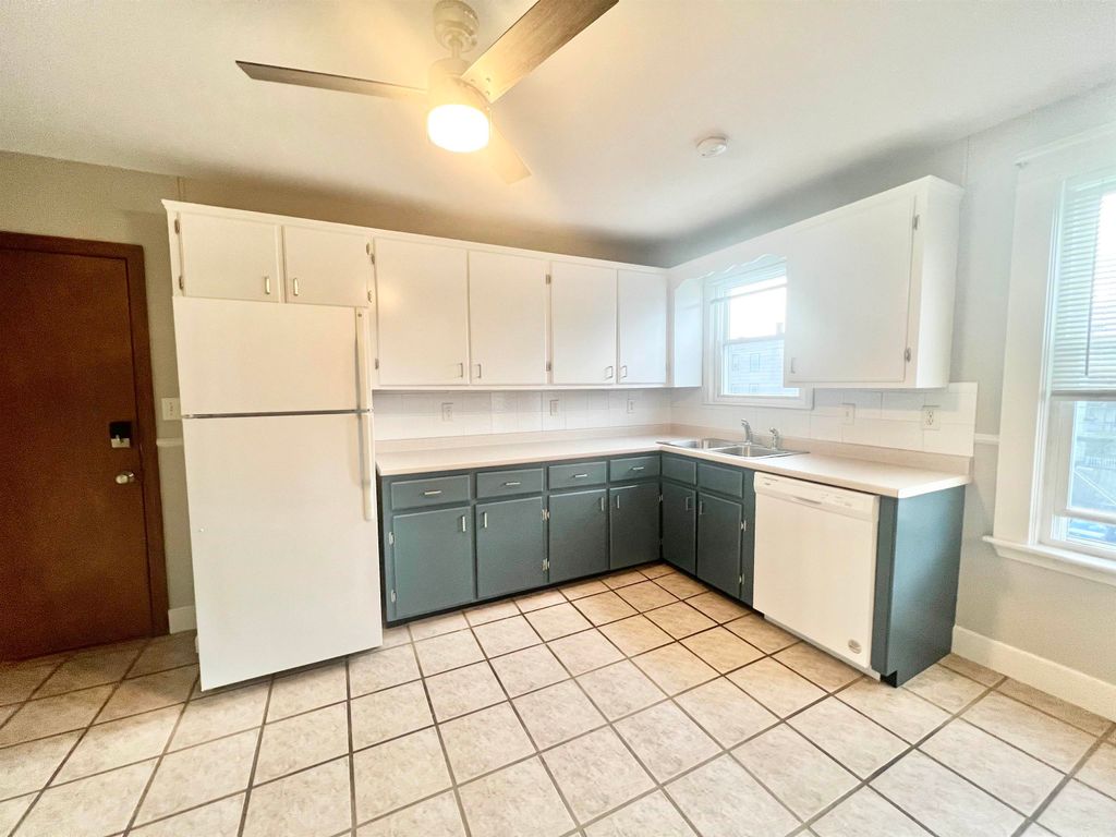 Photo of 578 Dubuque Street #3, Manchester, NH 03102 (MLS # 5065755)