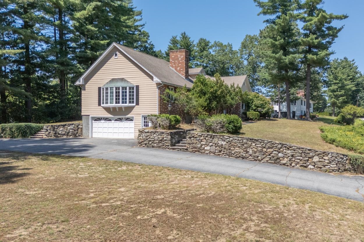 6 Falcon Drive