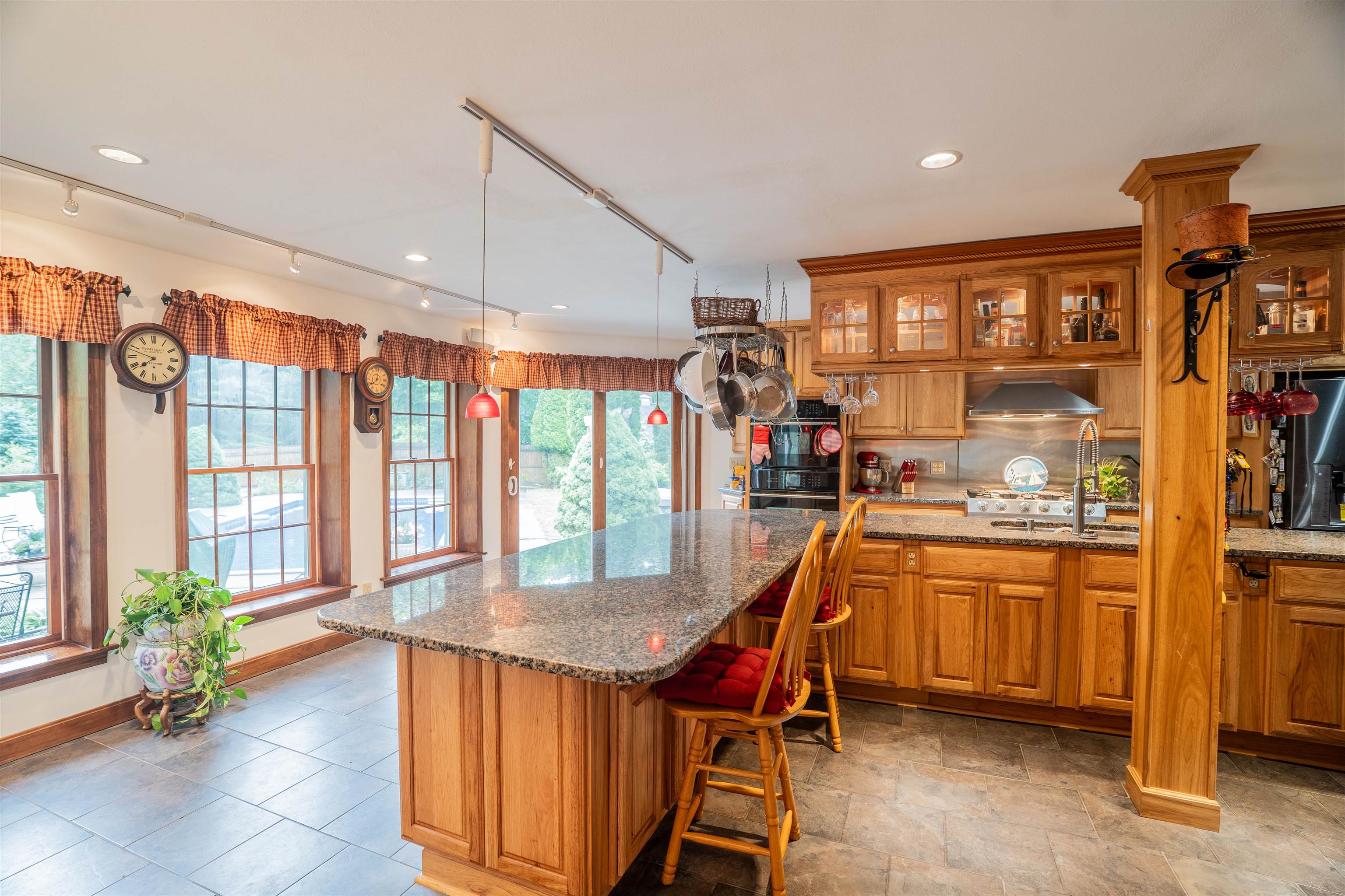9 Oak Ridge Road