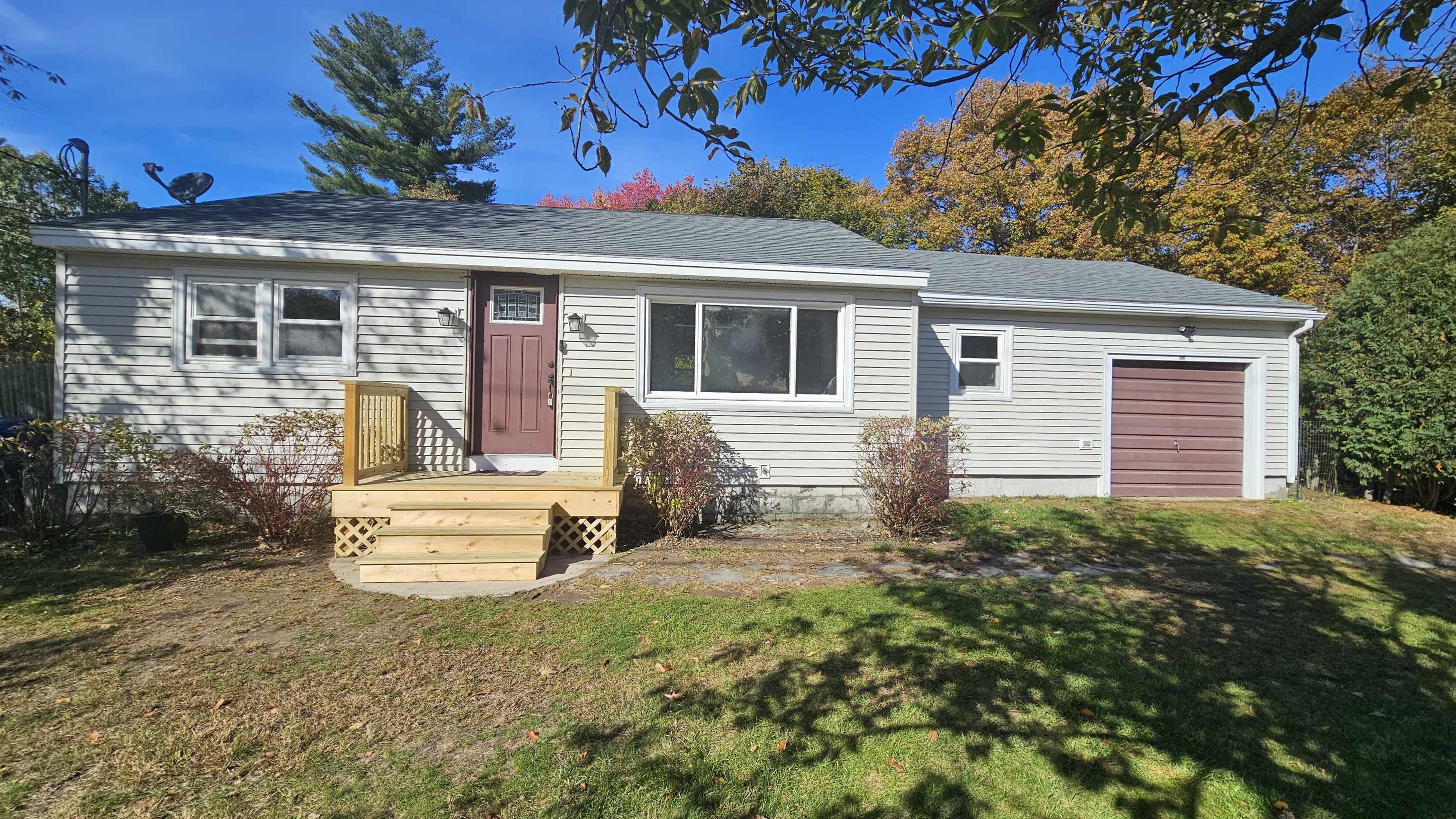 Hudson, New Hampshire 03051, United States, 3 Bedrooms Bedrooms, ,2 BathroomsBathrooms,Residential,Active,229502