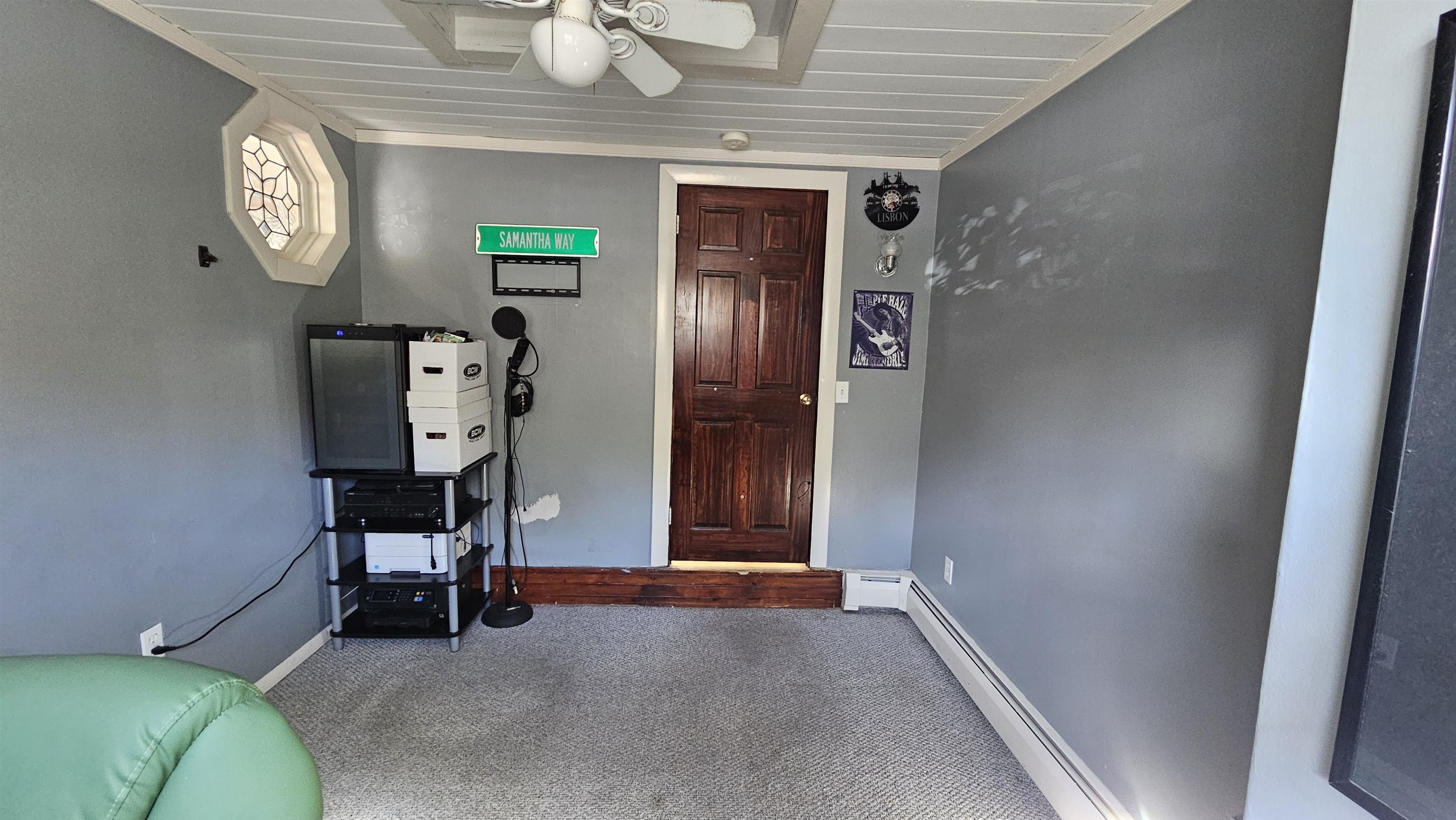 Hudson, New Hampshire 03051, United States, 3 Bedrooms Bedrooms, ,2 BathroomsBathrooms,Residential,Active,229502