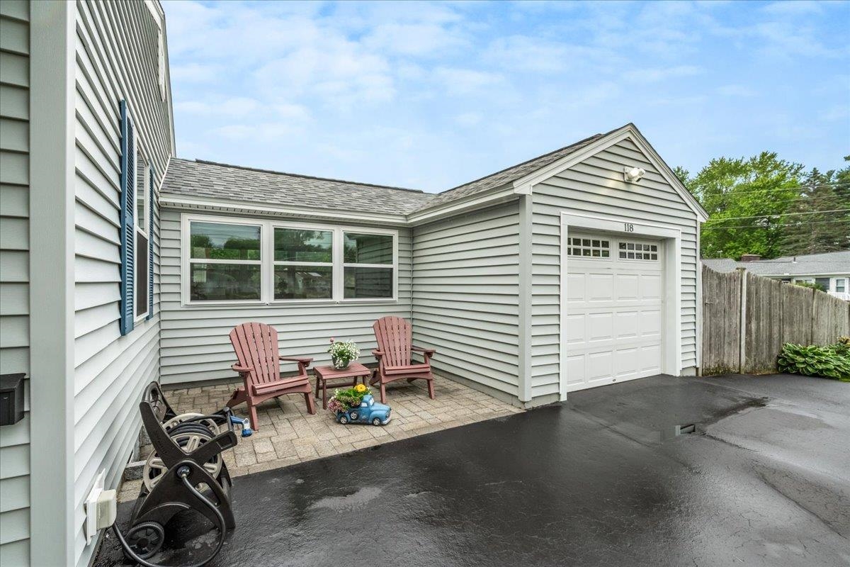 118 Robinson Road