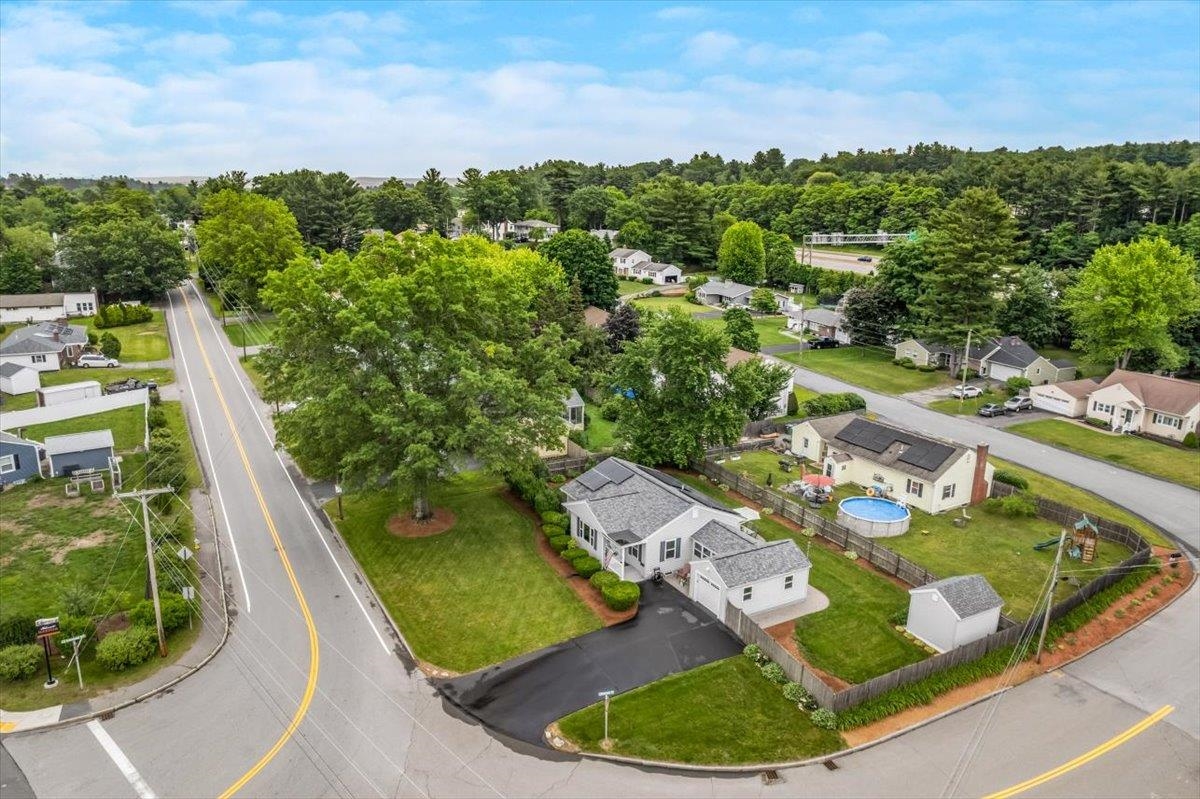 Nashua, New Hampshire 03060, United States, 2 Bedrooms Bedrooms, ,1 BathroomBathrooms,Residential,Active,154555