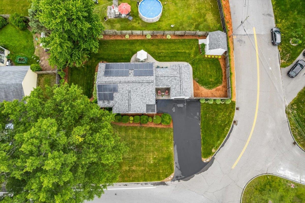 Nashua, New Hampshire 03060, United States, 2 Bedrooms Bedrooms, ,1 BathroomBathrooms,Residential,Active,154555