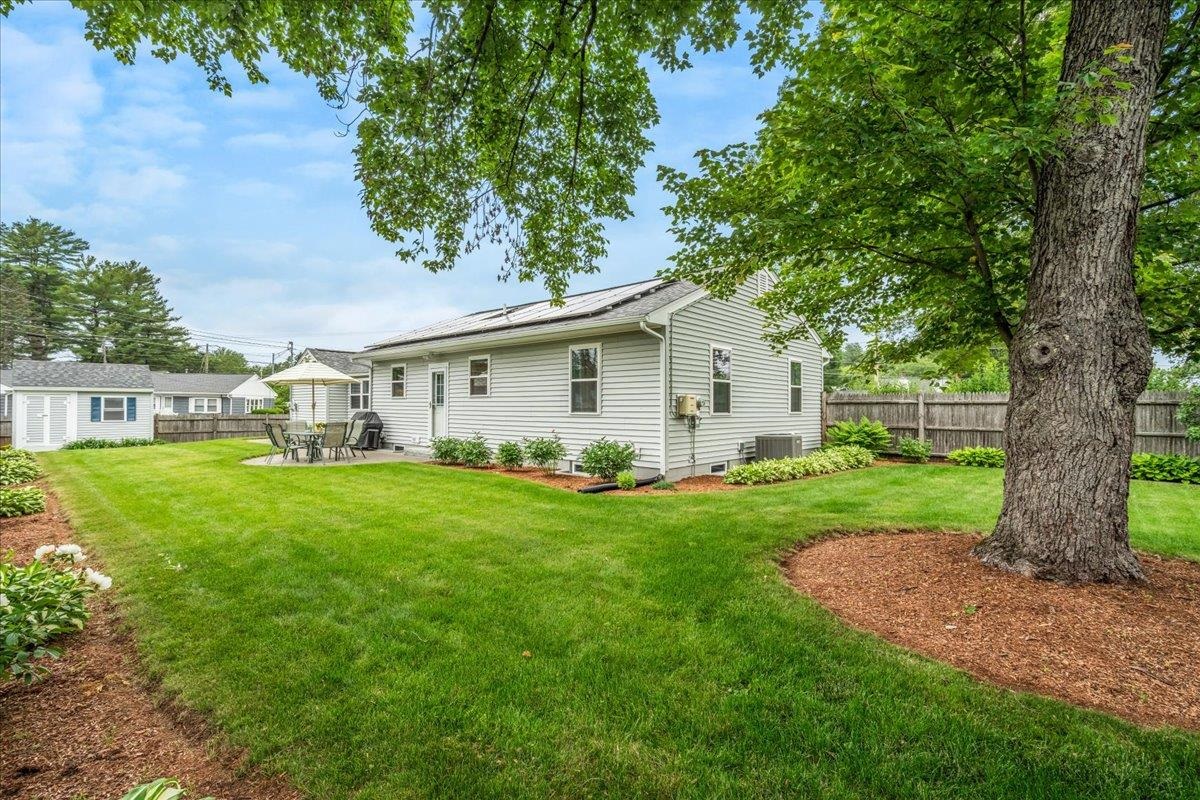 Nashua, New Hampshire 03060, United States, 2 Bedrooms Bedrooms, ,1 BathroomBathrooms,Residential,Active,154555