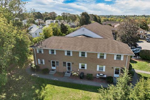Photo of 202 Elmwood Drive, Hudson, NH 03051 (MLS # 5064577)