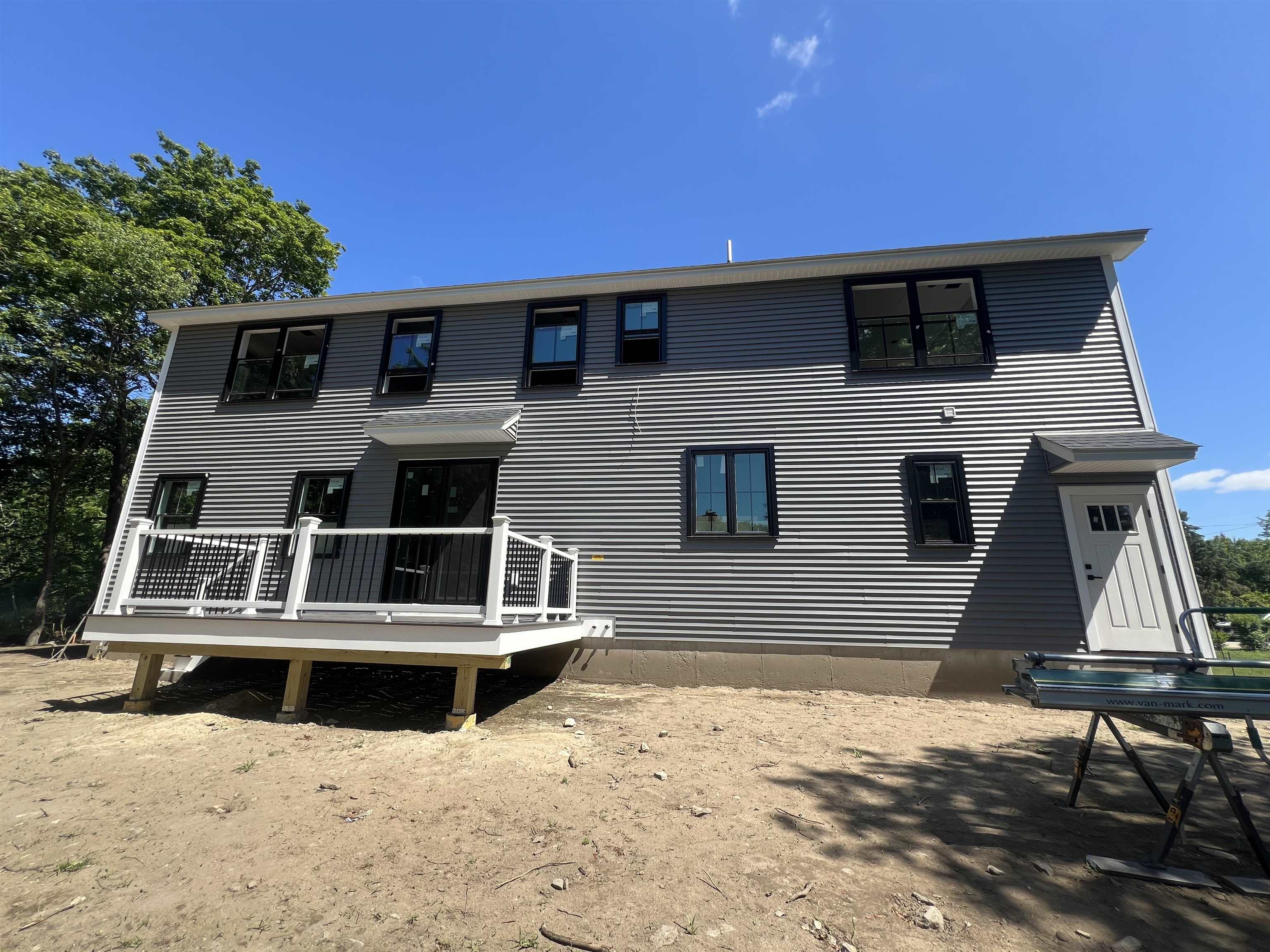 8 Senter Street