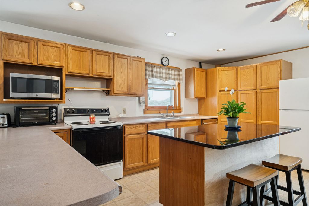 Photo of 9 Cherry Hill Road, Grafton, NH 03240 (MLS # 5077167)