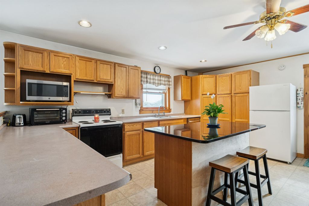 Photo of 9 Cherry Hill Road, Grafton, NH 03240 (MLS # 5077167)