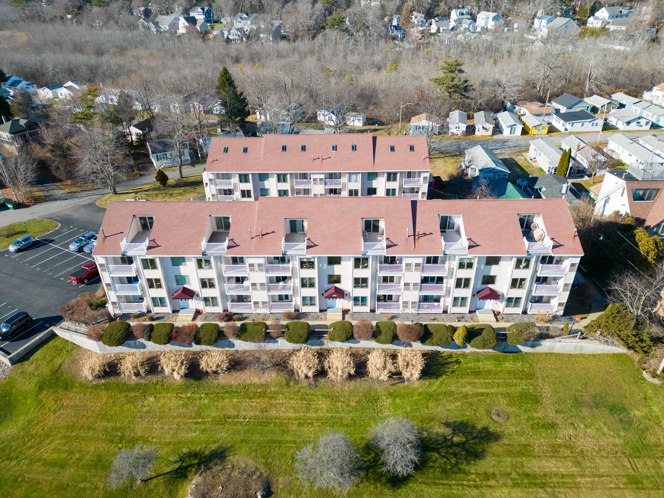 975 Ocean Boulevard #10