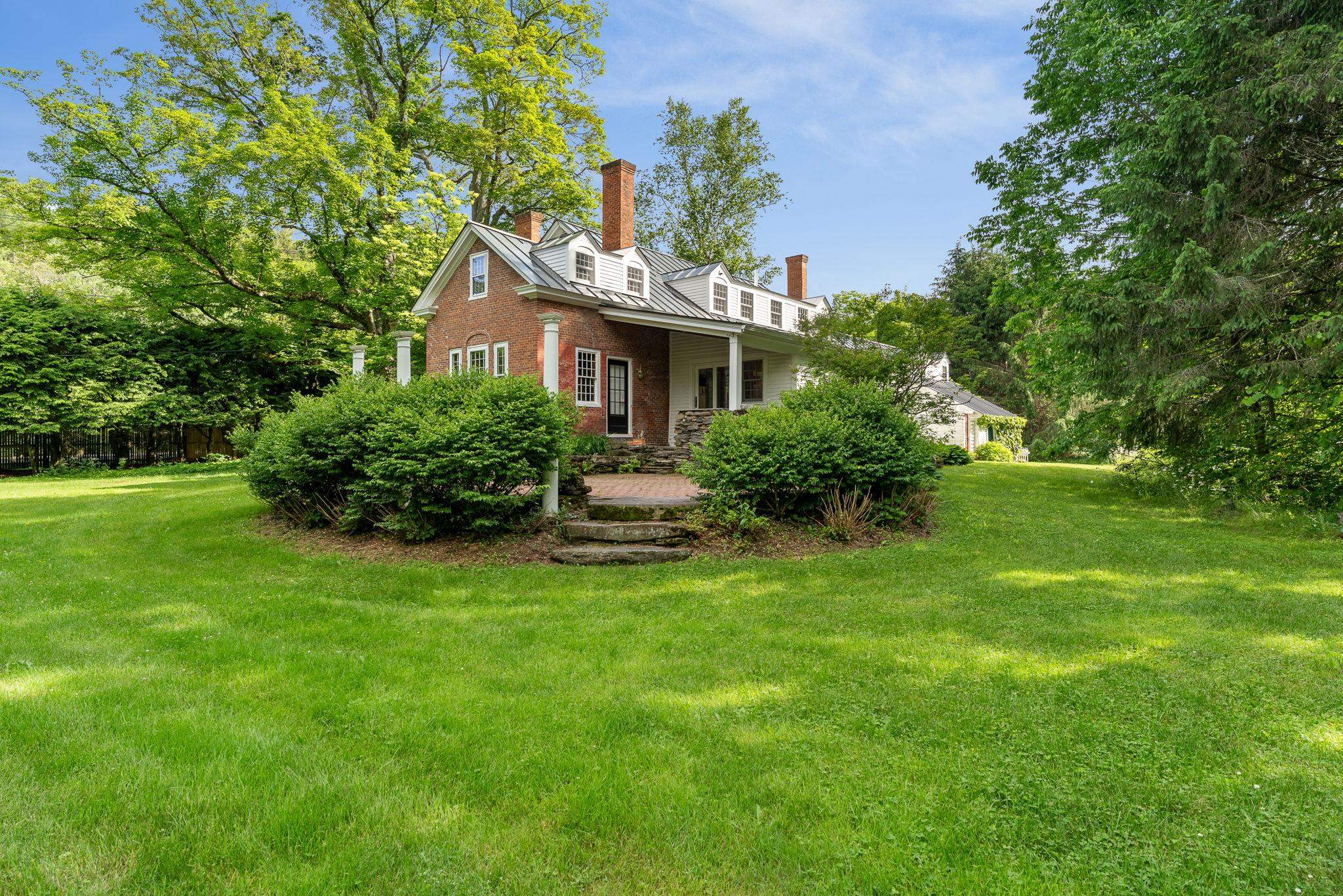 1522 Barnard Road